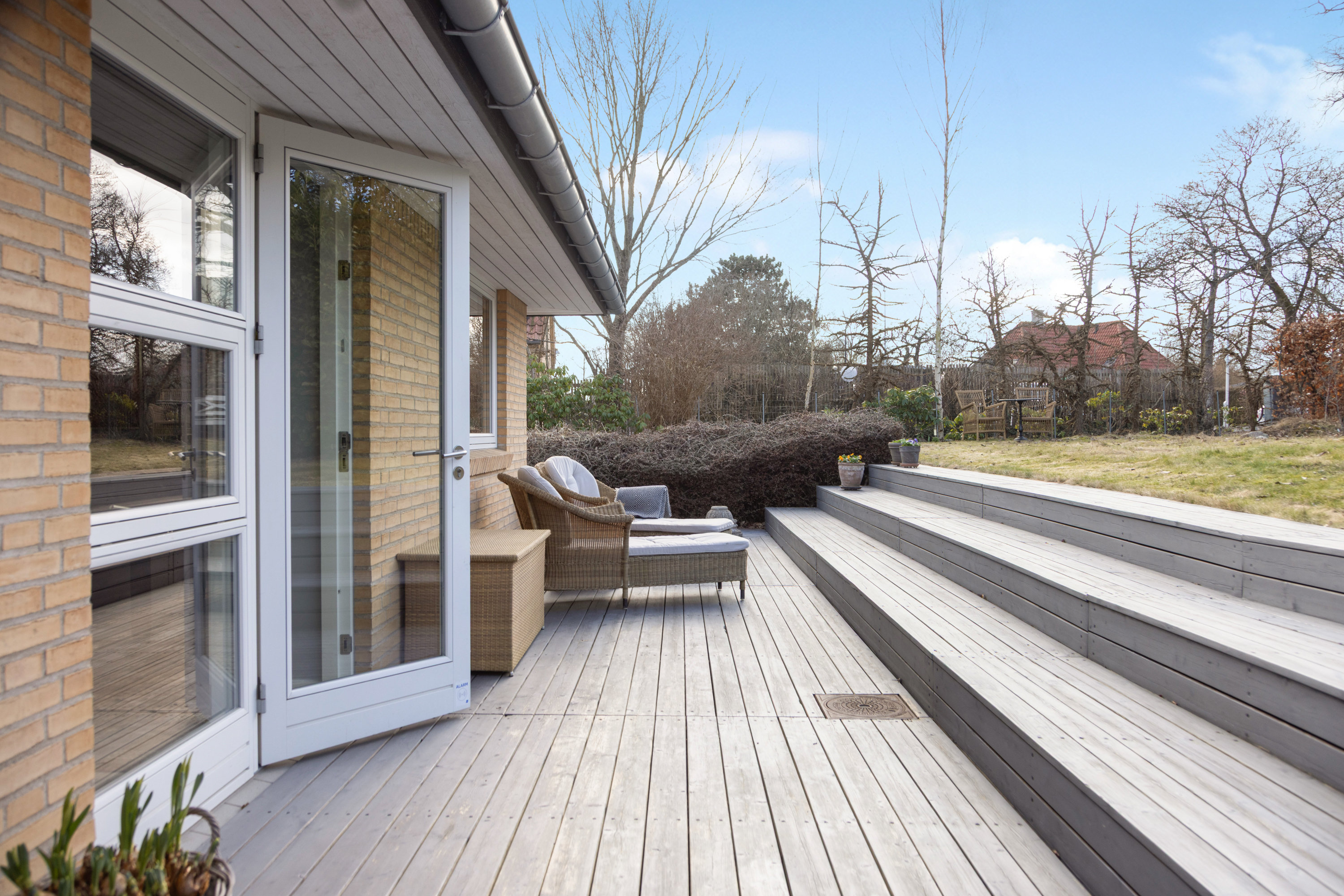 Fremhævet terrasse billede i fuldskærmstilstand. Billede af Kildehøjvej 22B, 3460 Birkerød