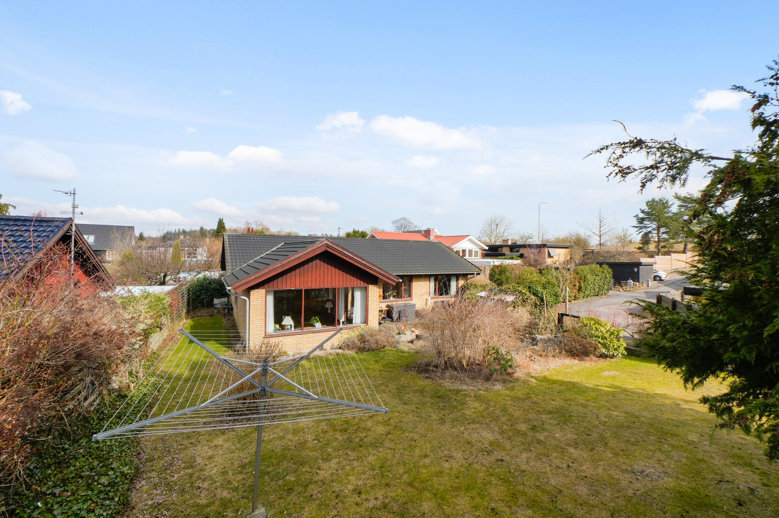 Fremhævet facade billede i fuldskærmstilstand. Billede af Skovvej 145A, 2750 Ballerup