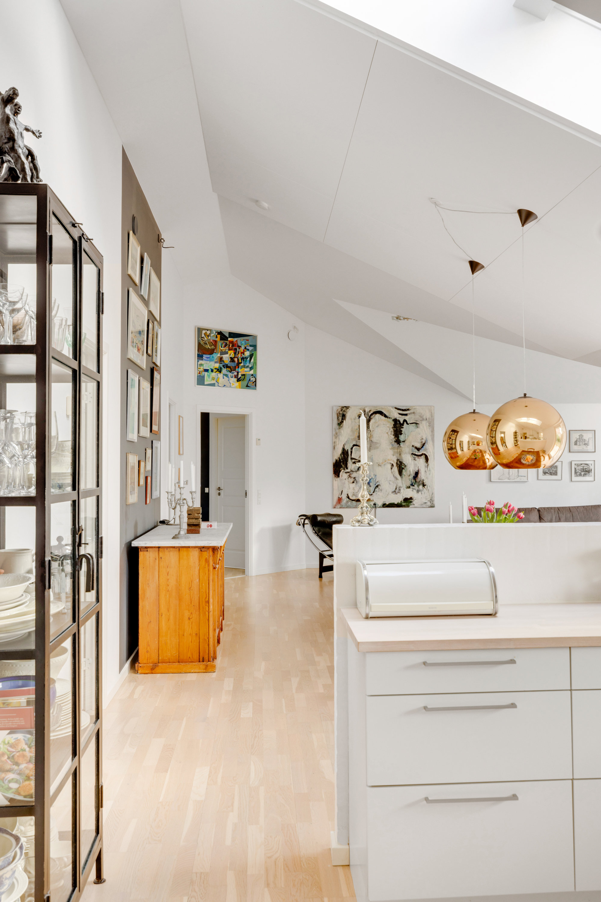 Fremhævet gang billede i fuldskærmstilstand. Billede af Kildehøjvej 22B, 3460 Birkerød