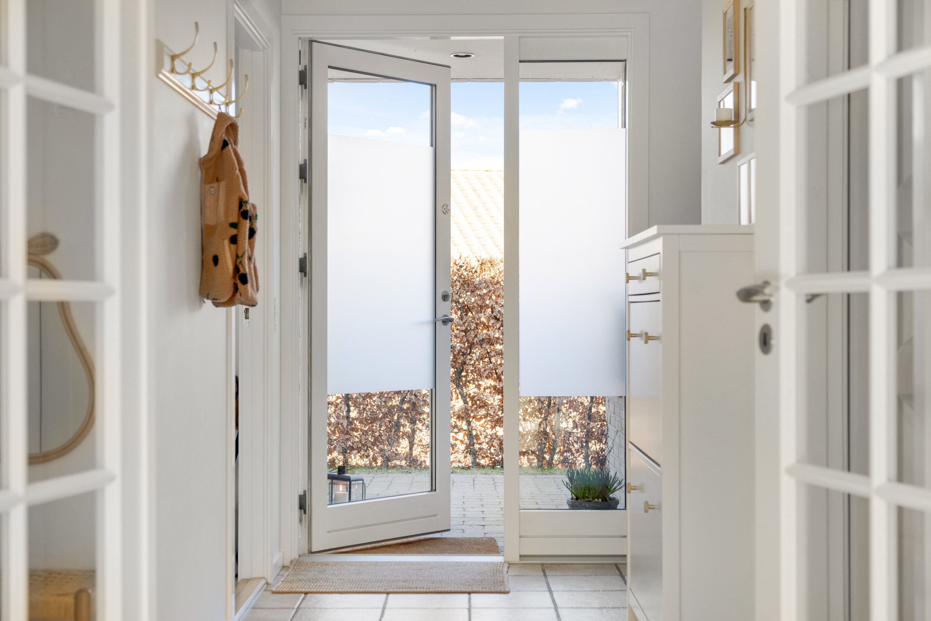 Fremhævet gang billede i fuldskærmstilstand. Billede af Grøndalsvej 27, 3460 Birkerød