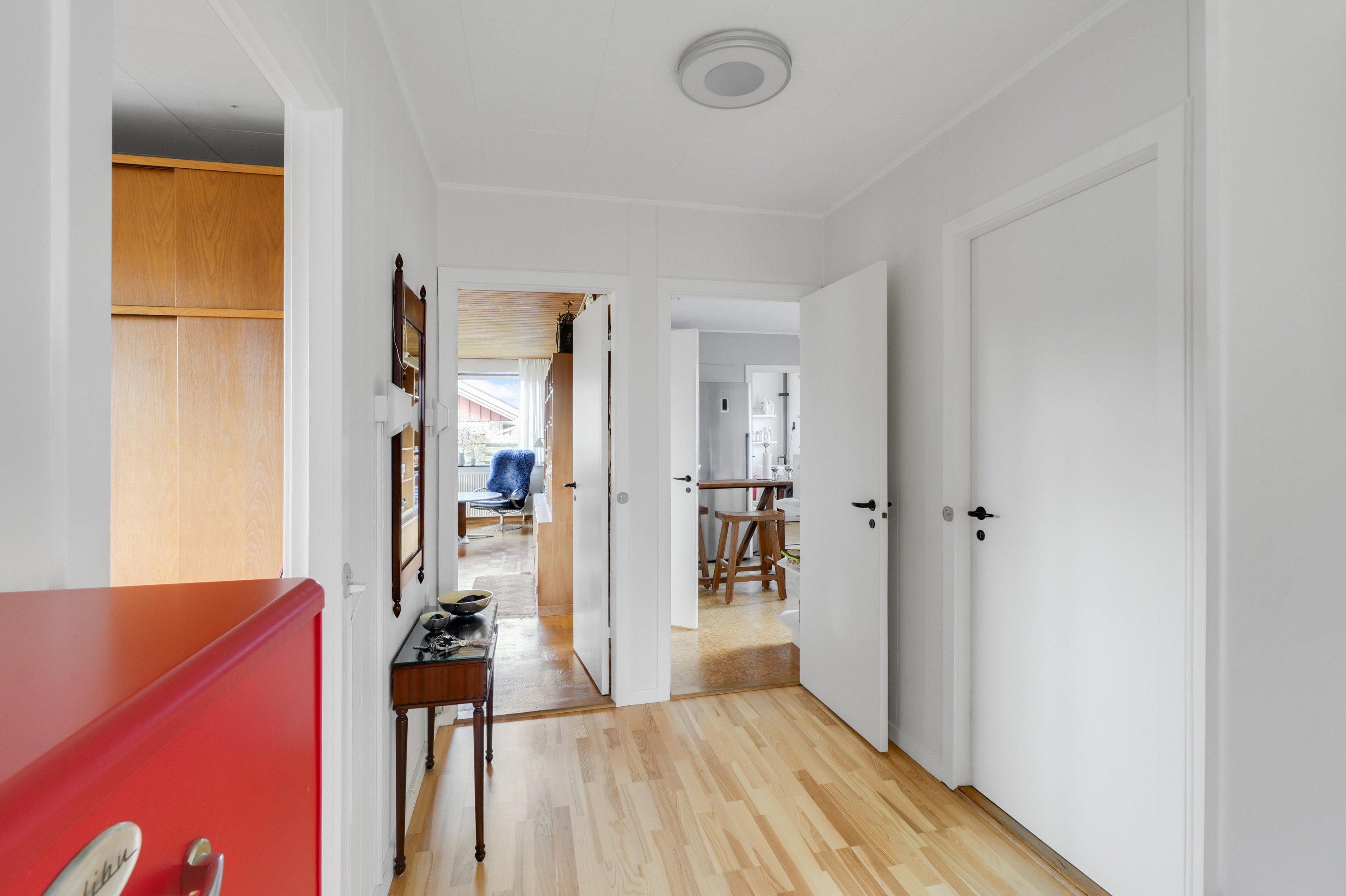 Fremhævet gang billede i fuldskærmstilstand. Billede af Skovvej 145A, 2750 Ballerup