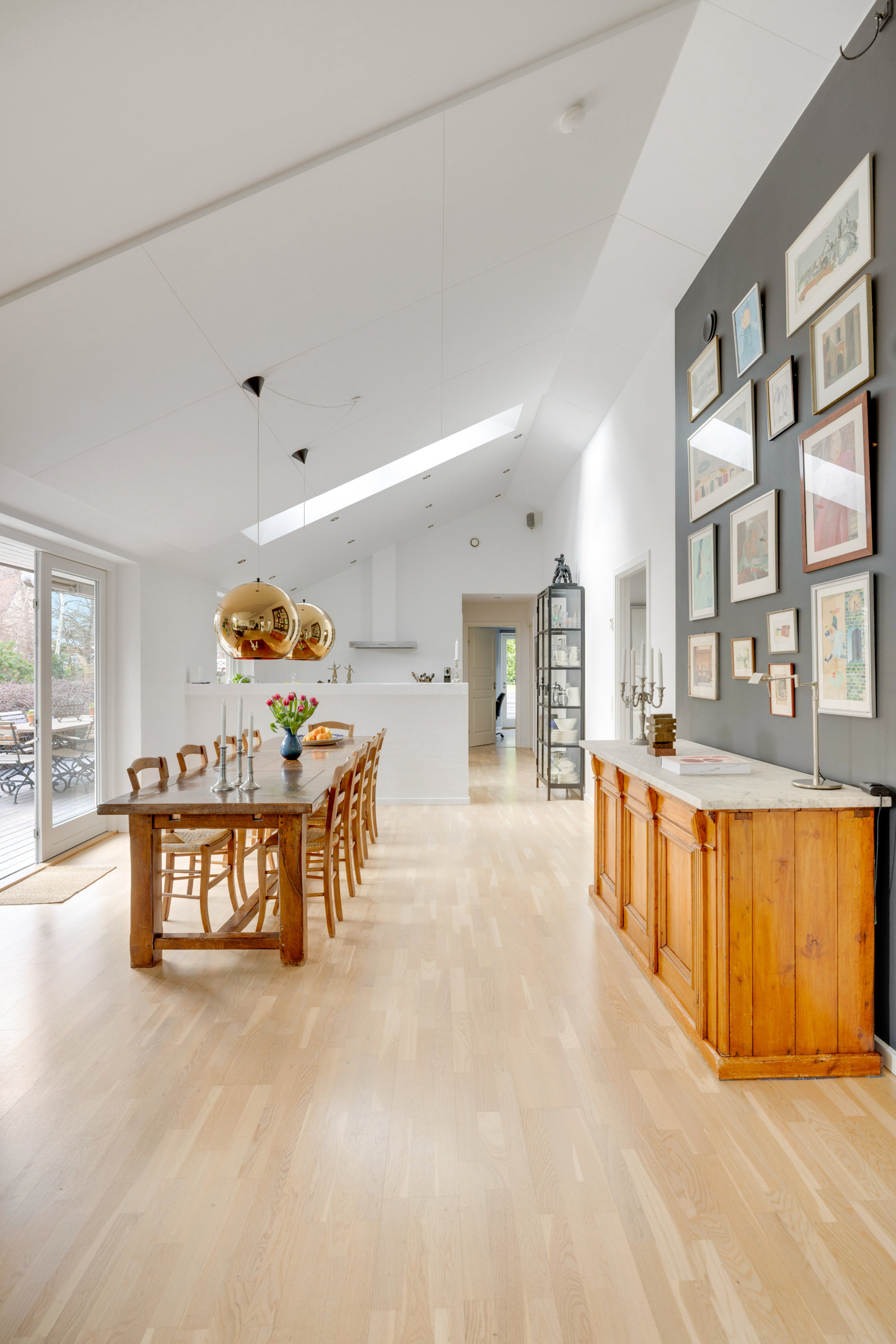 Fremhævet stue billede i fuldskærmstilstand. Billede af Kildehøjvej 22B, 3460 Birkerød