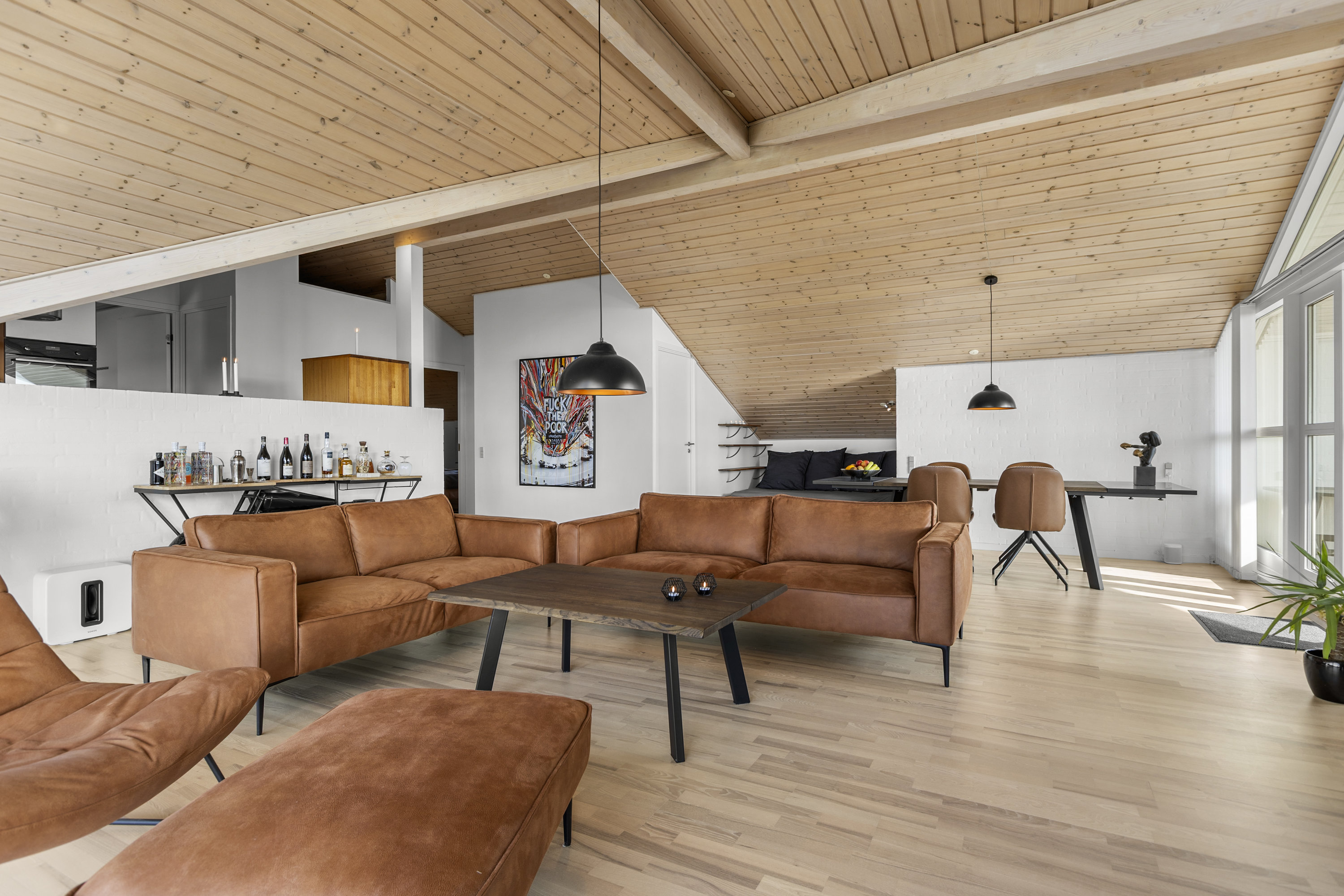 Fremhævet stue billede i fuldskærmstilstand. Billede af Rolf Krakesvej 1, Drøsselbjerg, 4200 Slagelse