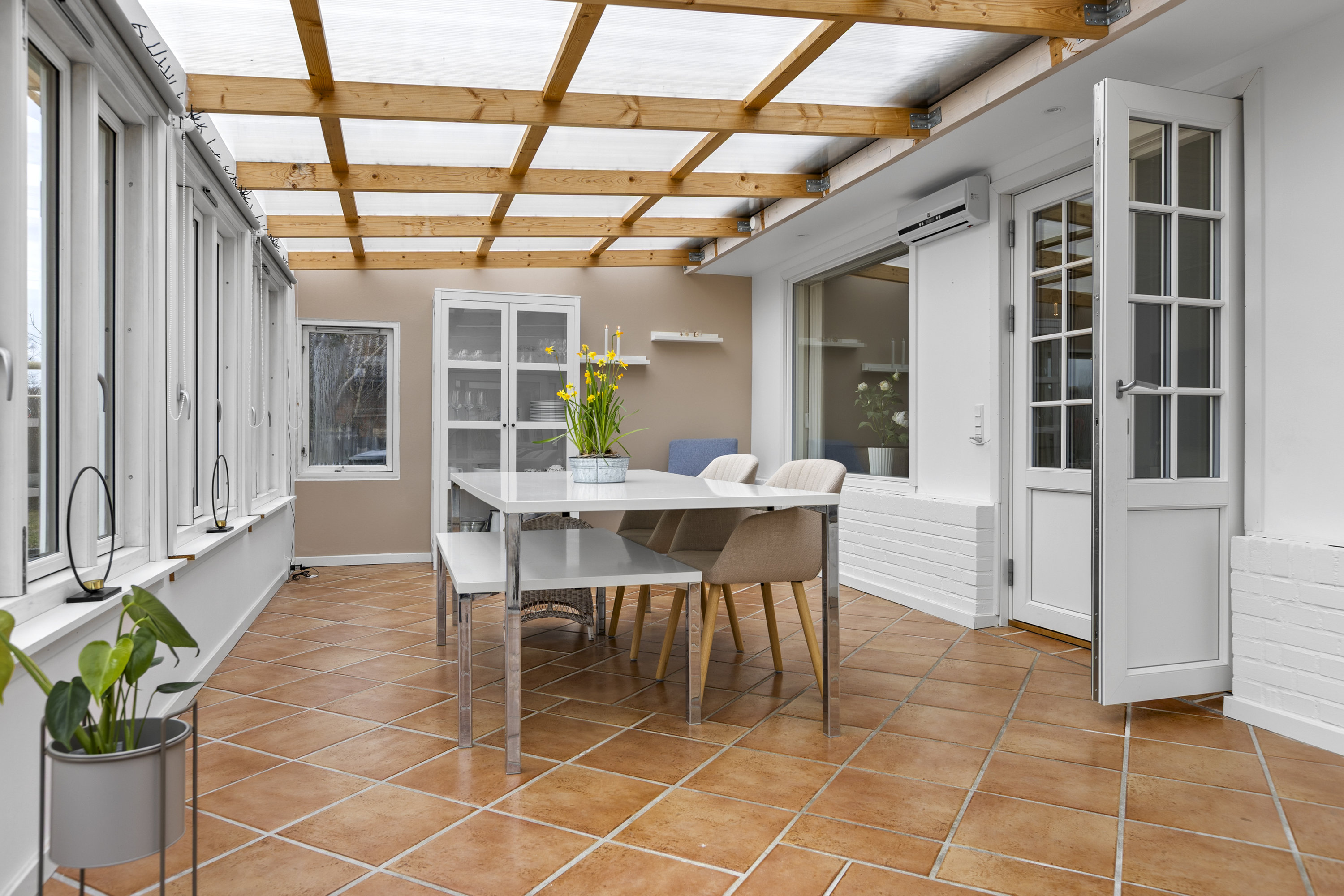 Fremhævet udestue billede i fuldskærmstilstand. Billede af Engvej 19, Gelsted, 4160 Herlufmagle