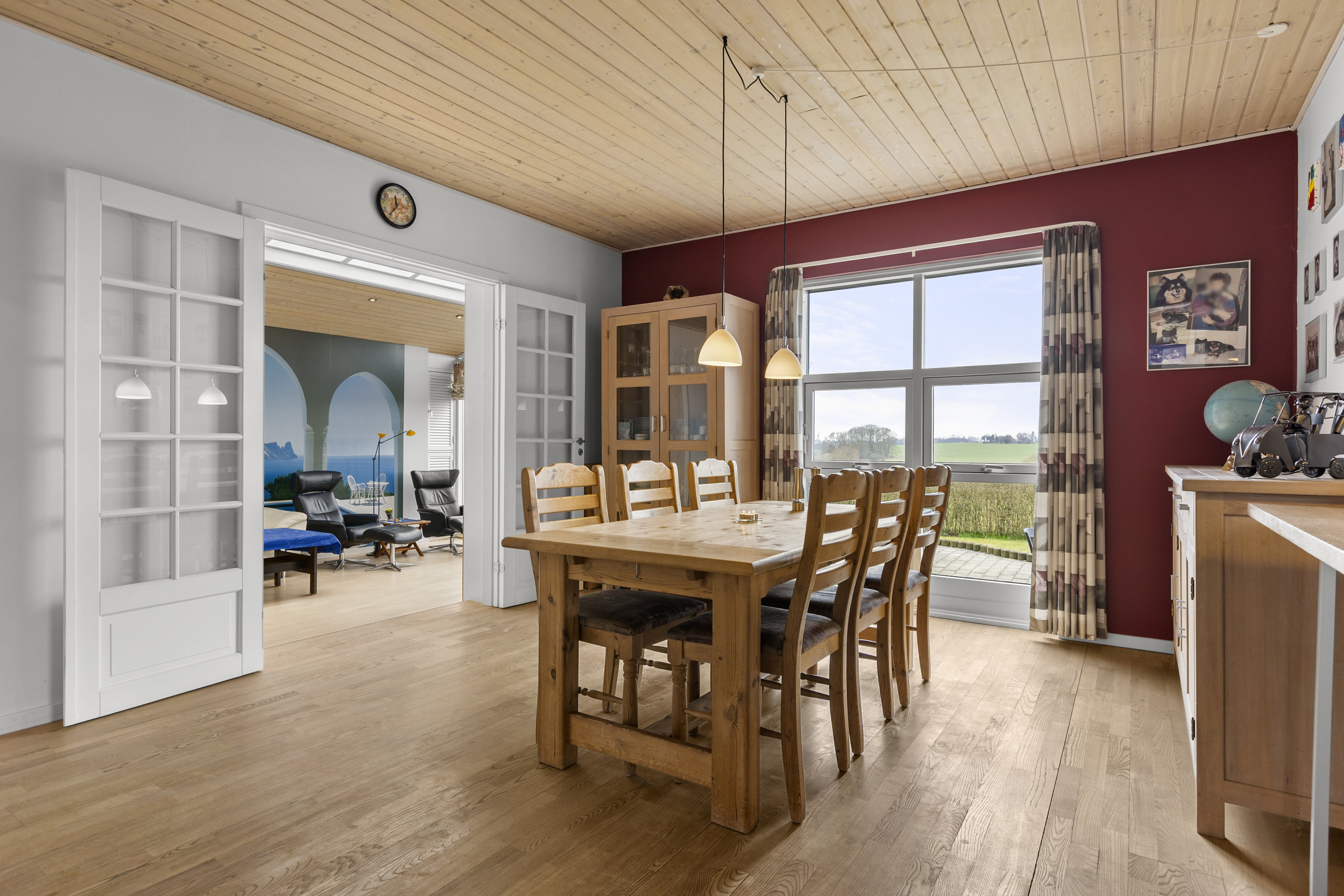 Fremhævet stue billede i fuldskærmstilstand. Billede af Avnbøgevej 12, 4100 Ringsted