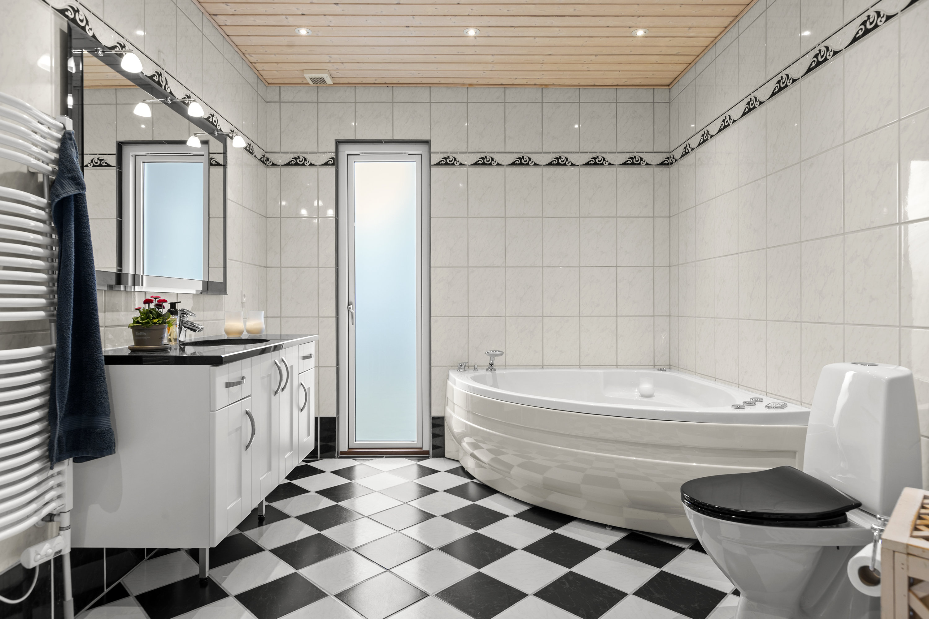 Fremhævet badeværelse billede i fuldskærmstilstand. Billede af Avnbøgevej 12, 4100 Ringsted