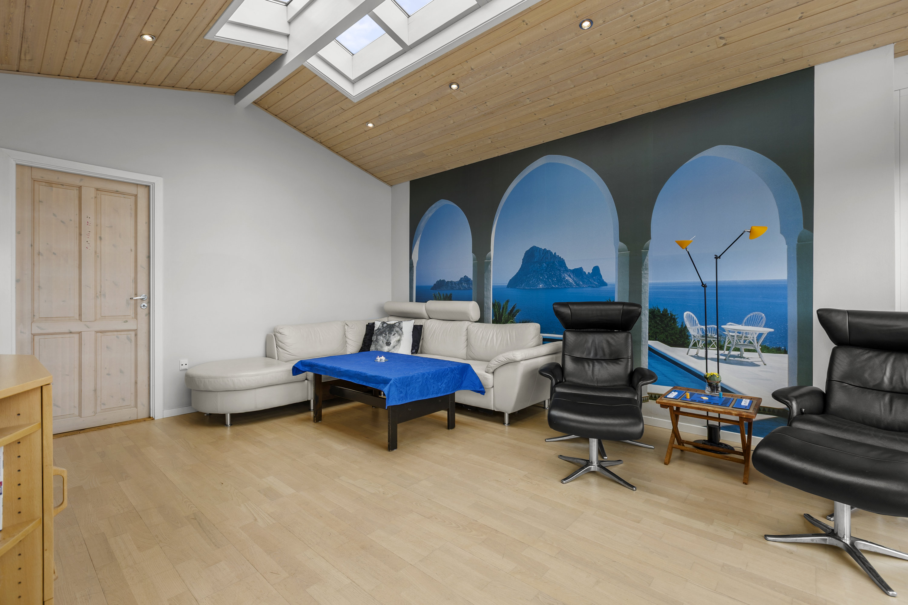 Fremhævet stue billede i fuldskærmstilstand. Billede af Avnbøgevej 12, 4100 Ringsted