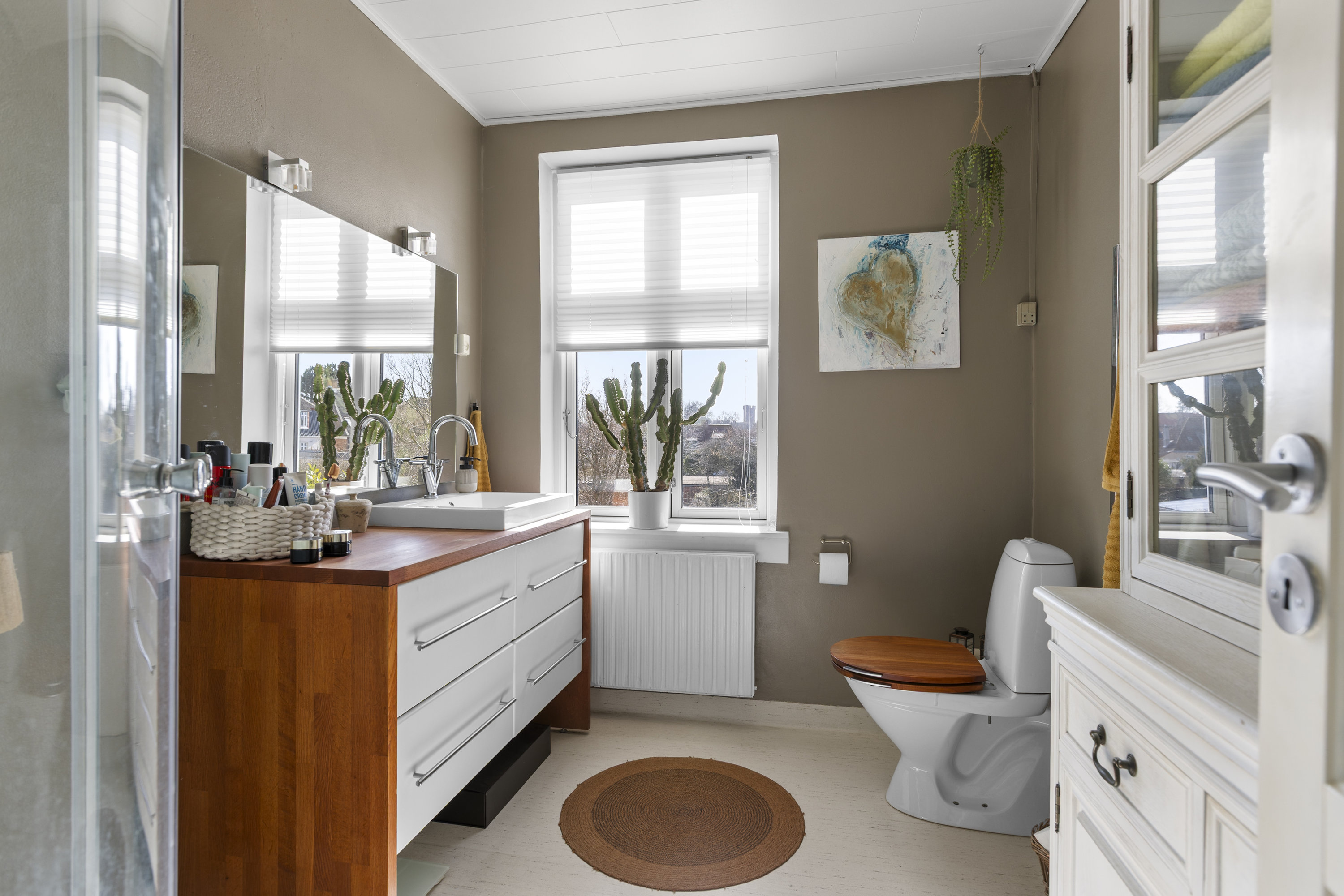 Fremhævet badeværelse billede i fuldskærmstilstand. Billede af Teglgården 10, 4220 Korsør