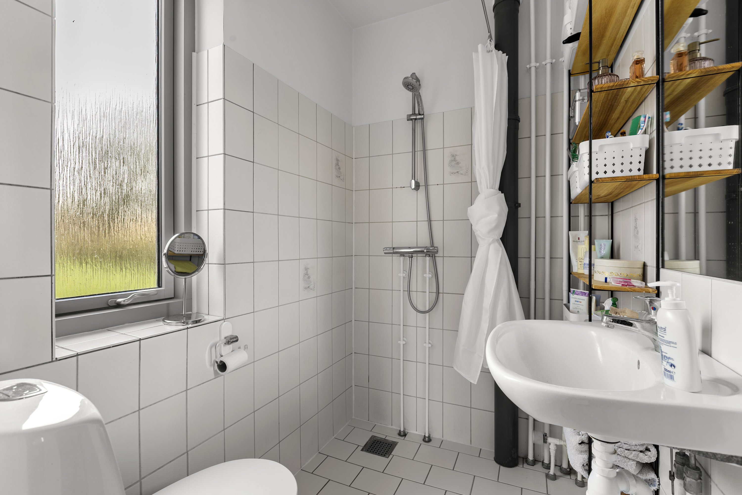 Fremhævet badeværelse billede i fuldskærmstilstand. Billede af Halsebyvej 45, Svenstrup, 4220 Korsør