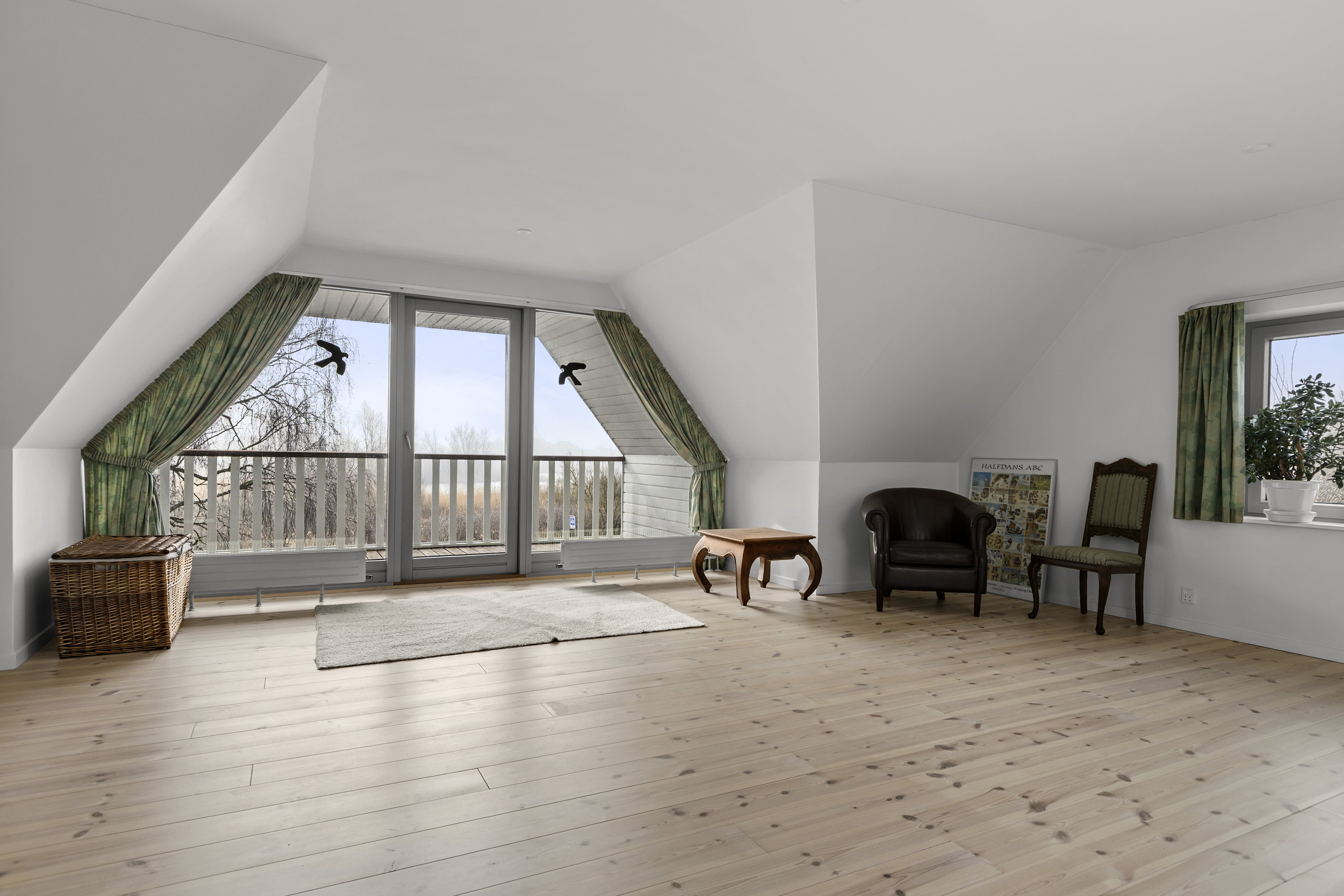 Fremhævet stue billede i fuldskærmstilstand. Billede af Halsebyvej 45, Svenstrup, 4220 Korsør