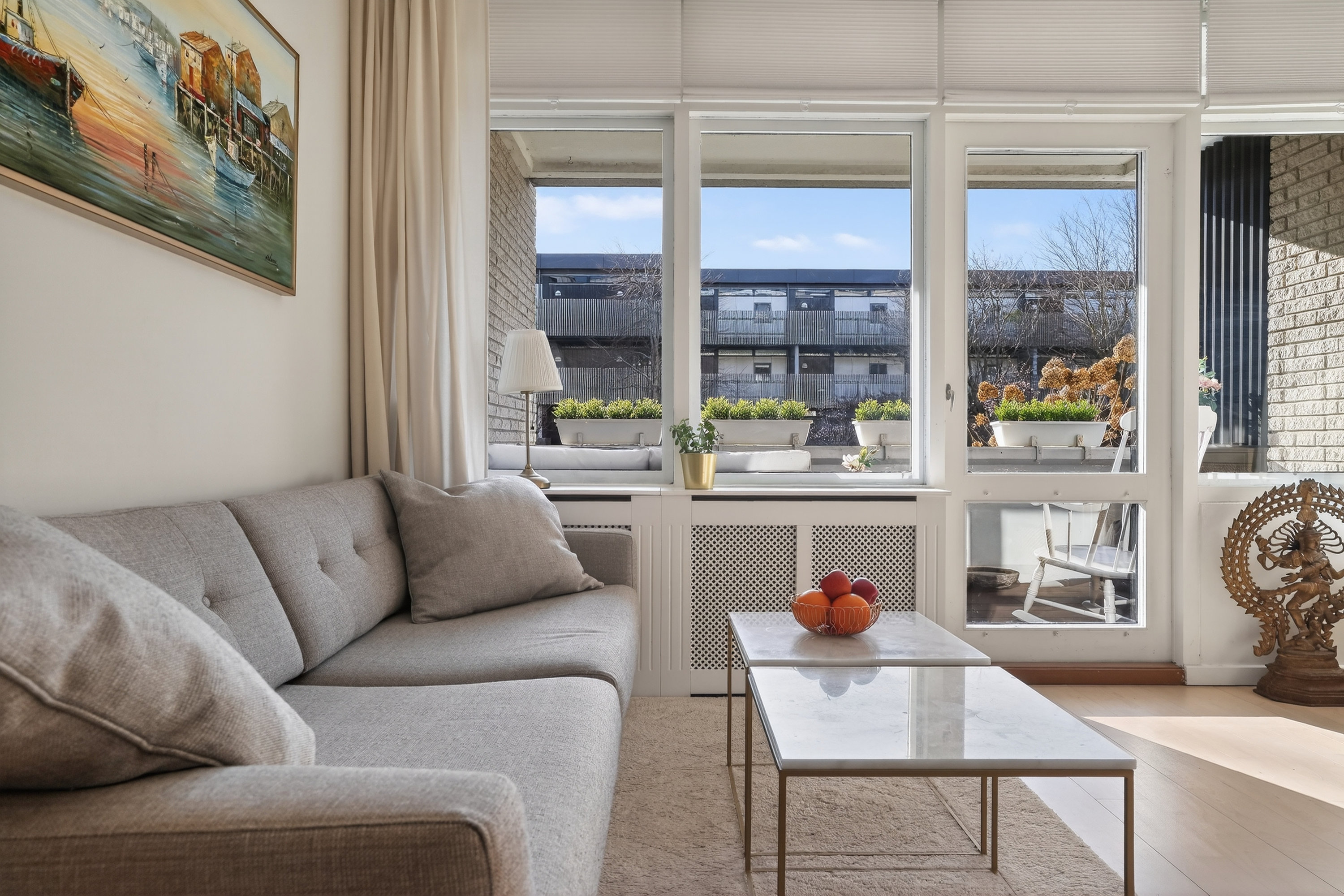 Fremhævet stue billede i fuldskærmstilstand. Billede af Mølleåparken 15, st.. tv., 2800 Kongens Lyngby