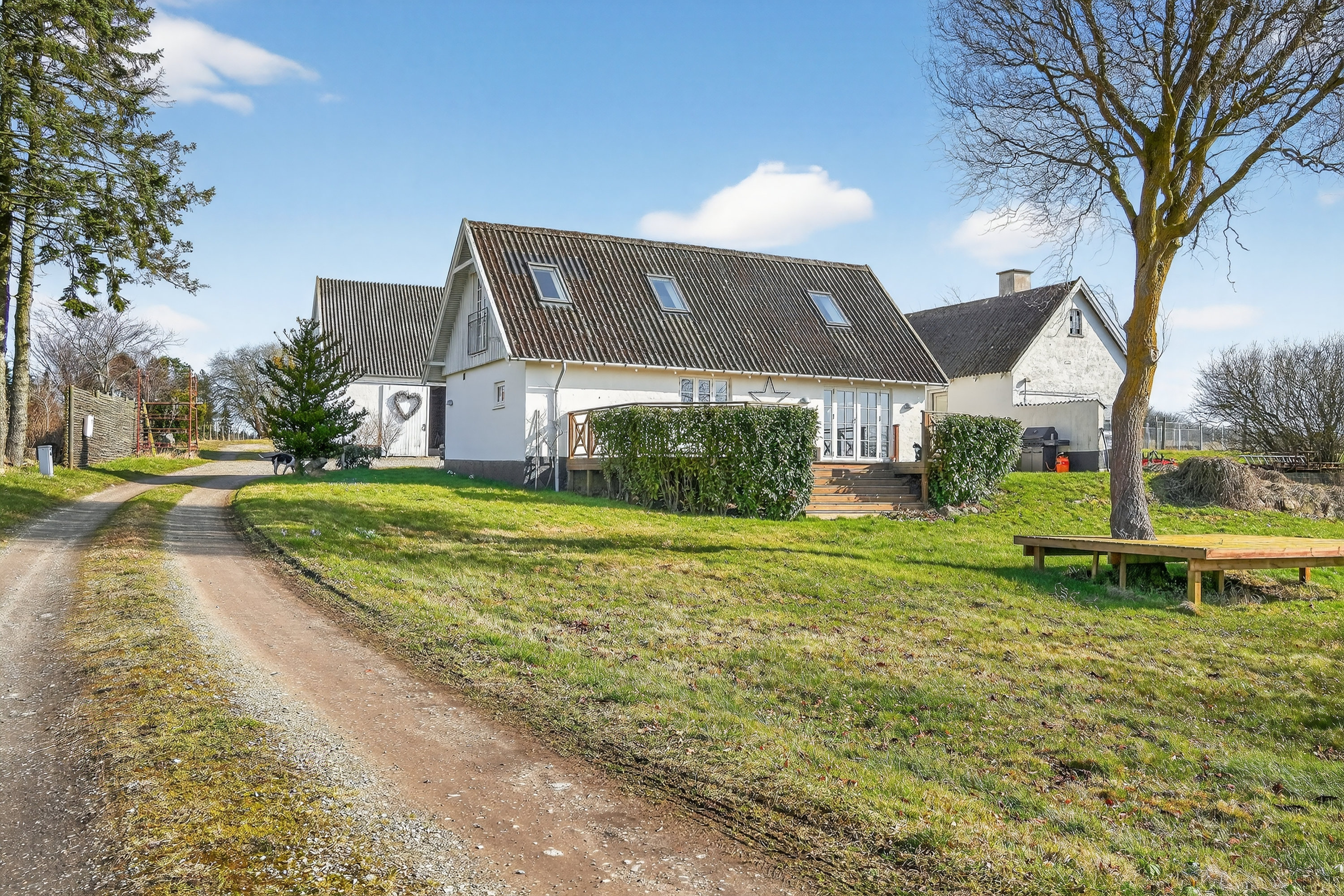 Landejendom: Ejendommen på Kirkestien 10, Tjæreby, 3400 Hillerød