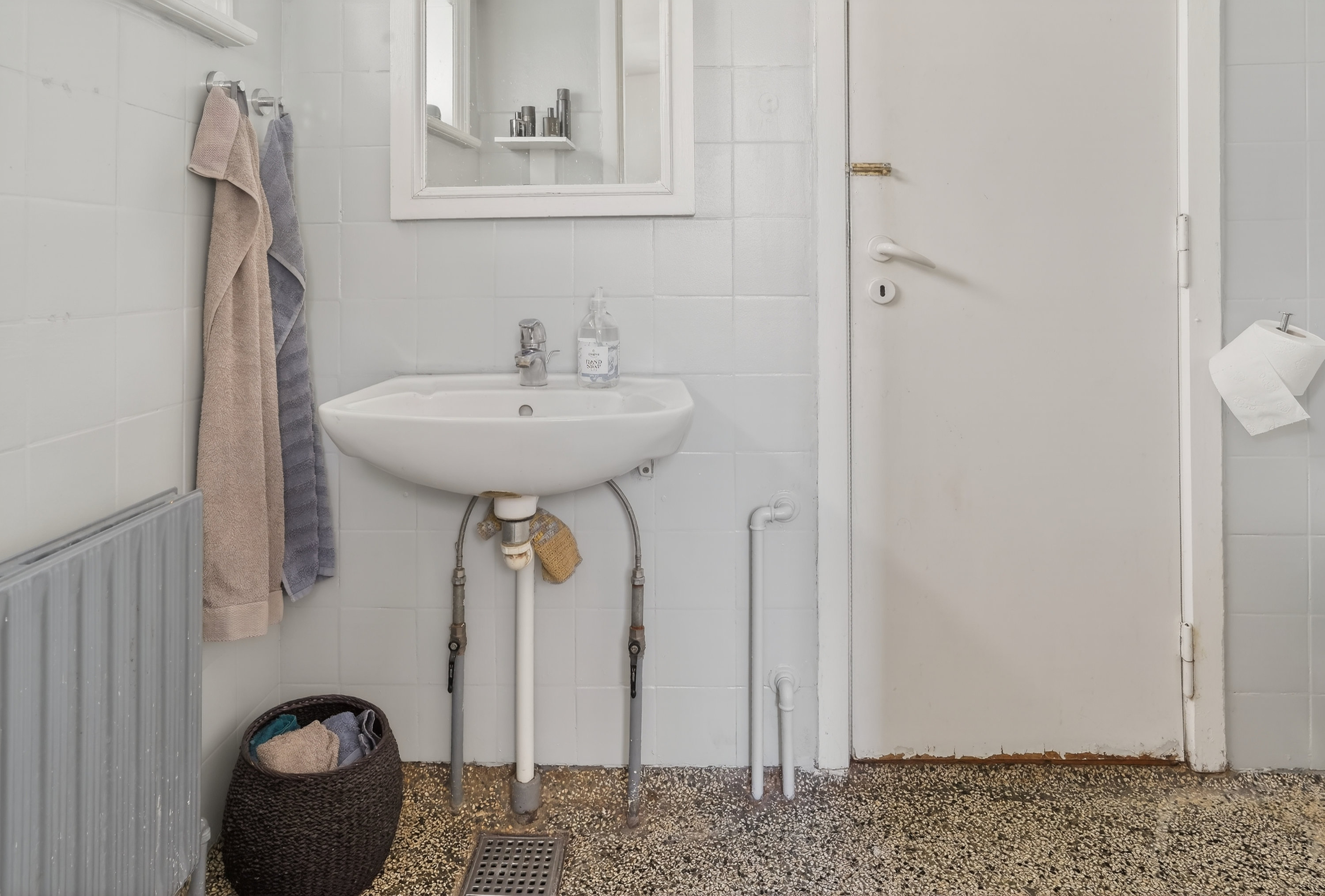 Fremhævet badeværelse billede i fuldskærmstilstand. Billede af Kirkestien 10, Tjæreby, 3400 Hillerød