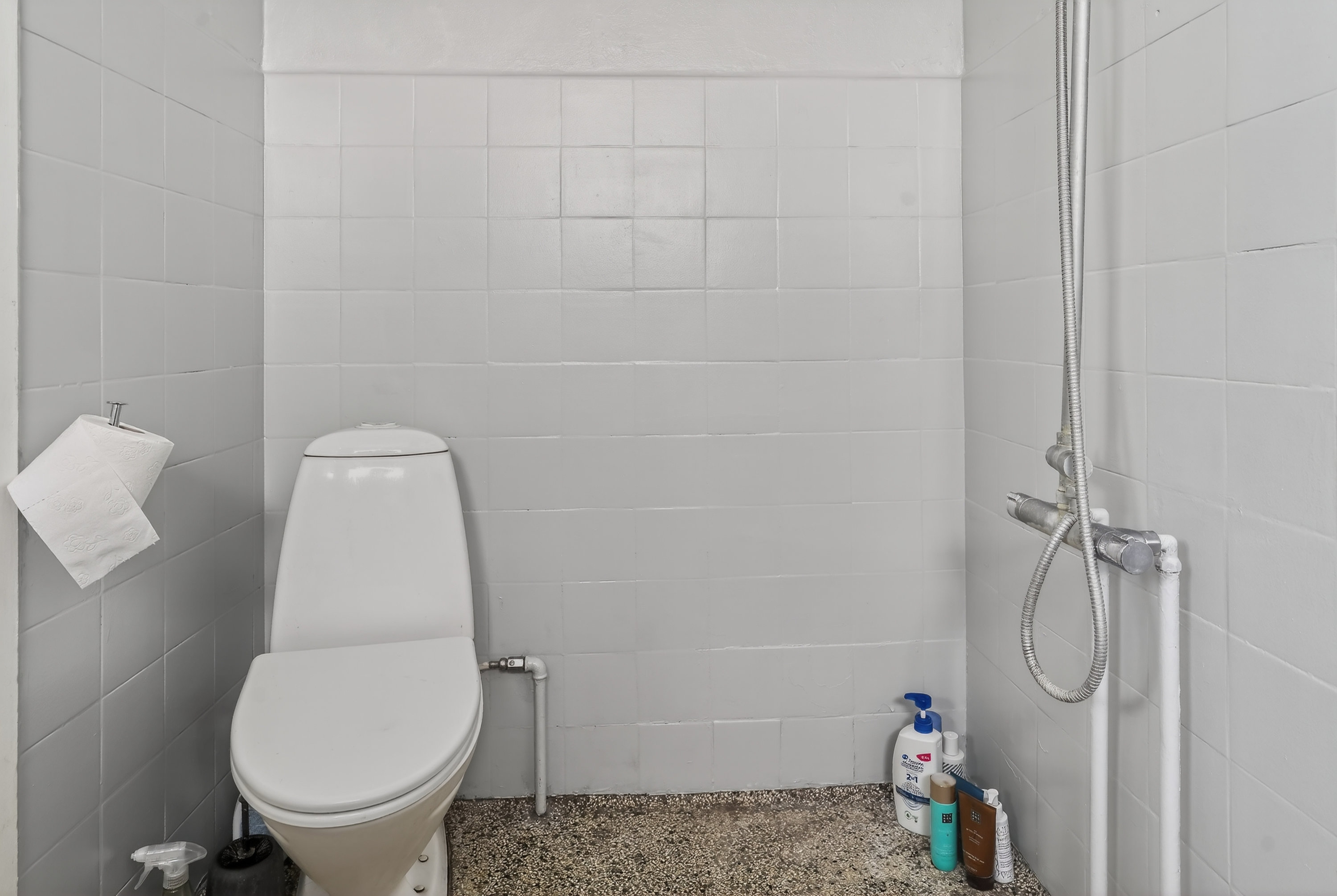 Fremhævet badeværelse billede i fuldskærmstilstand. Billede af Kirkestien 10, Tjæreby, 3400 Hillerød