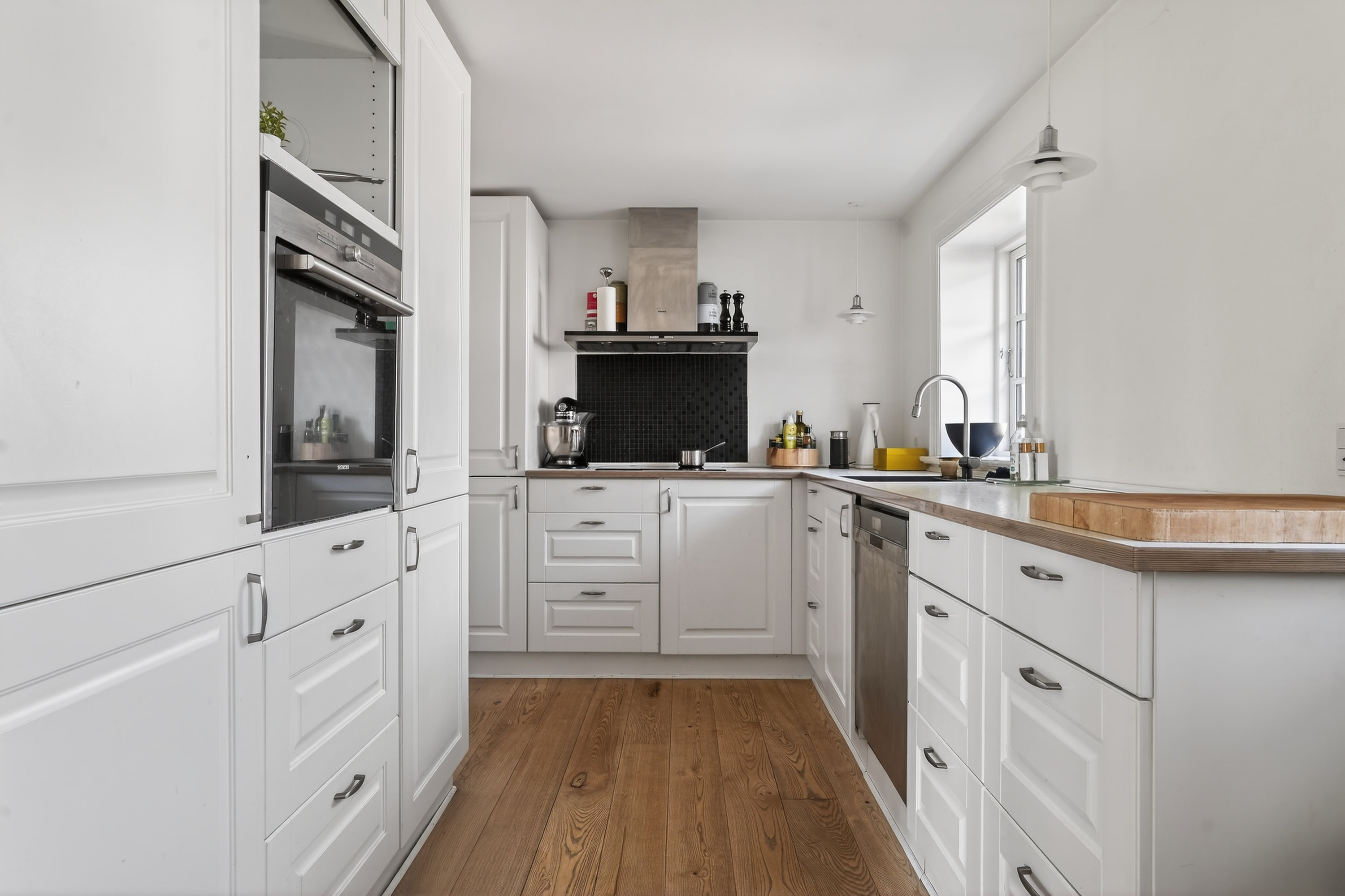 Miniaturebillede 1: køkken. Billede af Kirkestien 10, Tjæreby, 3400 Hillerød