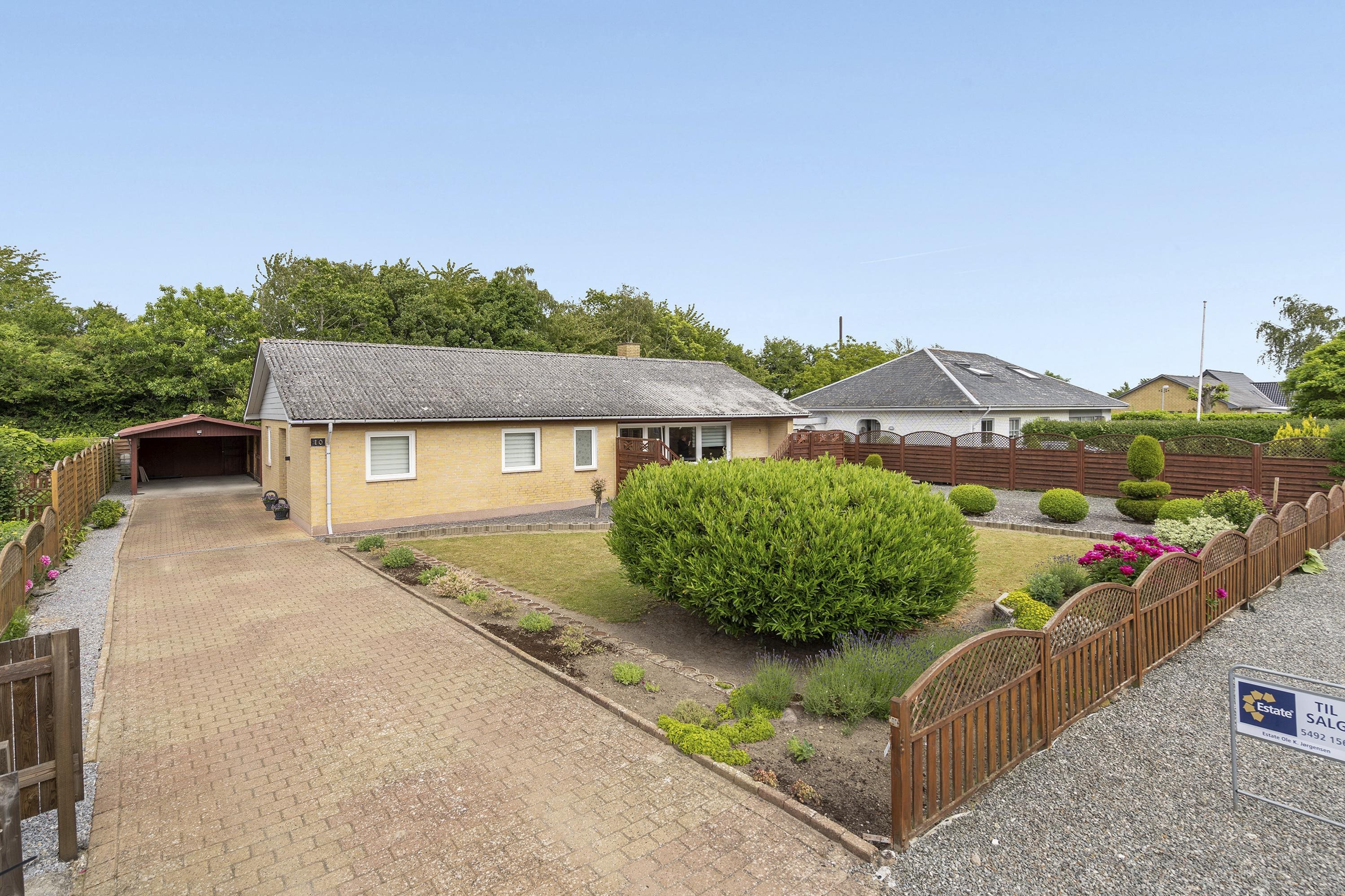 Miniaturebillede 1: ejendommen. Billede af Riddersborgvej 10, 4900 Nakskov