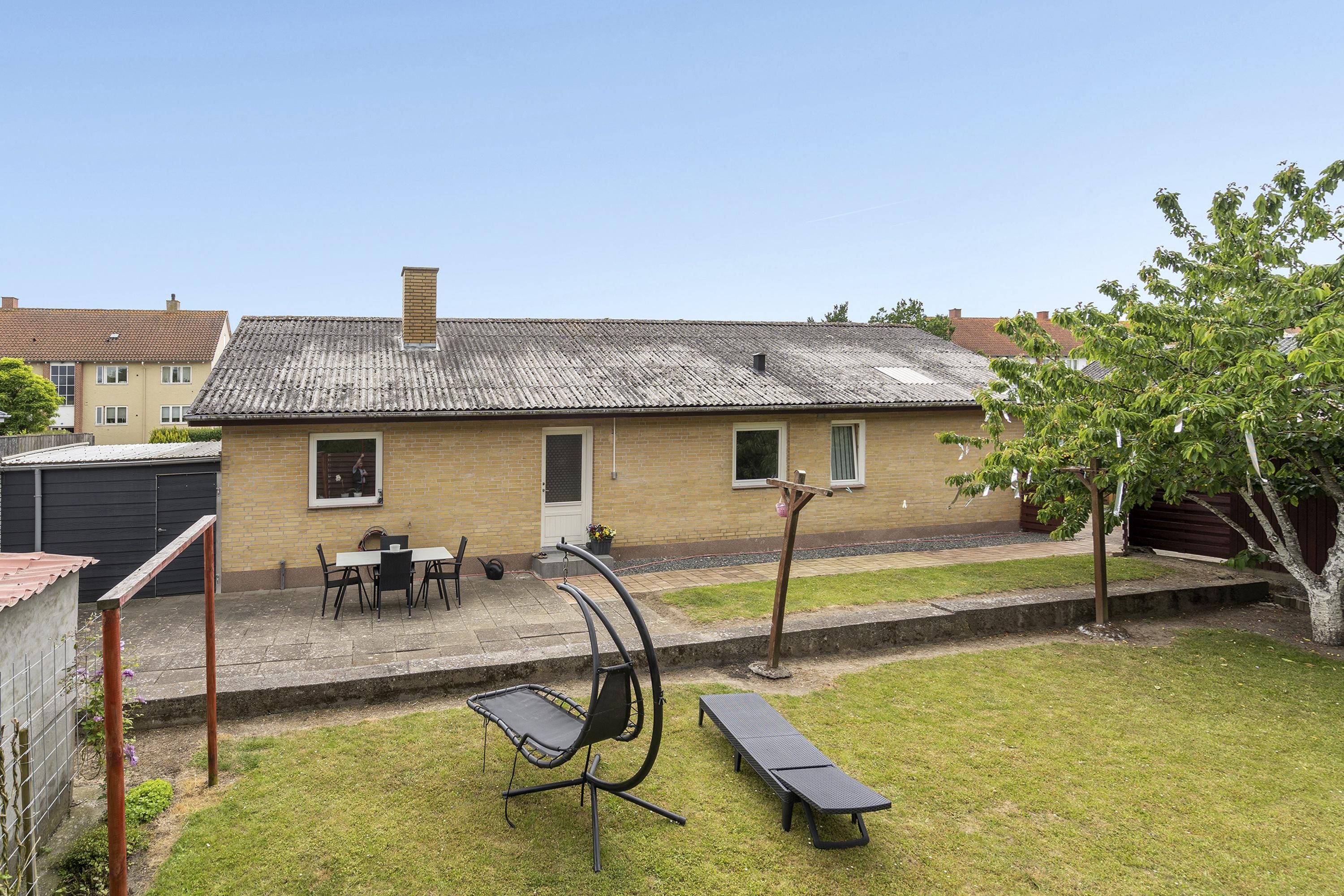 Miniaturebillede 2: ejendommen. Billede af Riddersborgvej 10, 4900 Nakskov