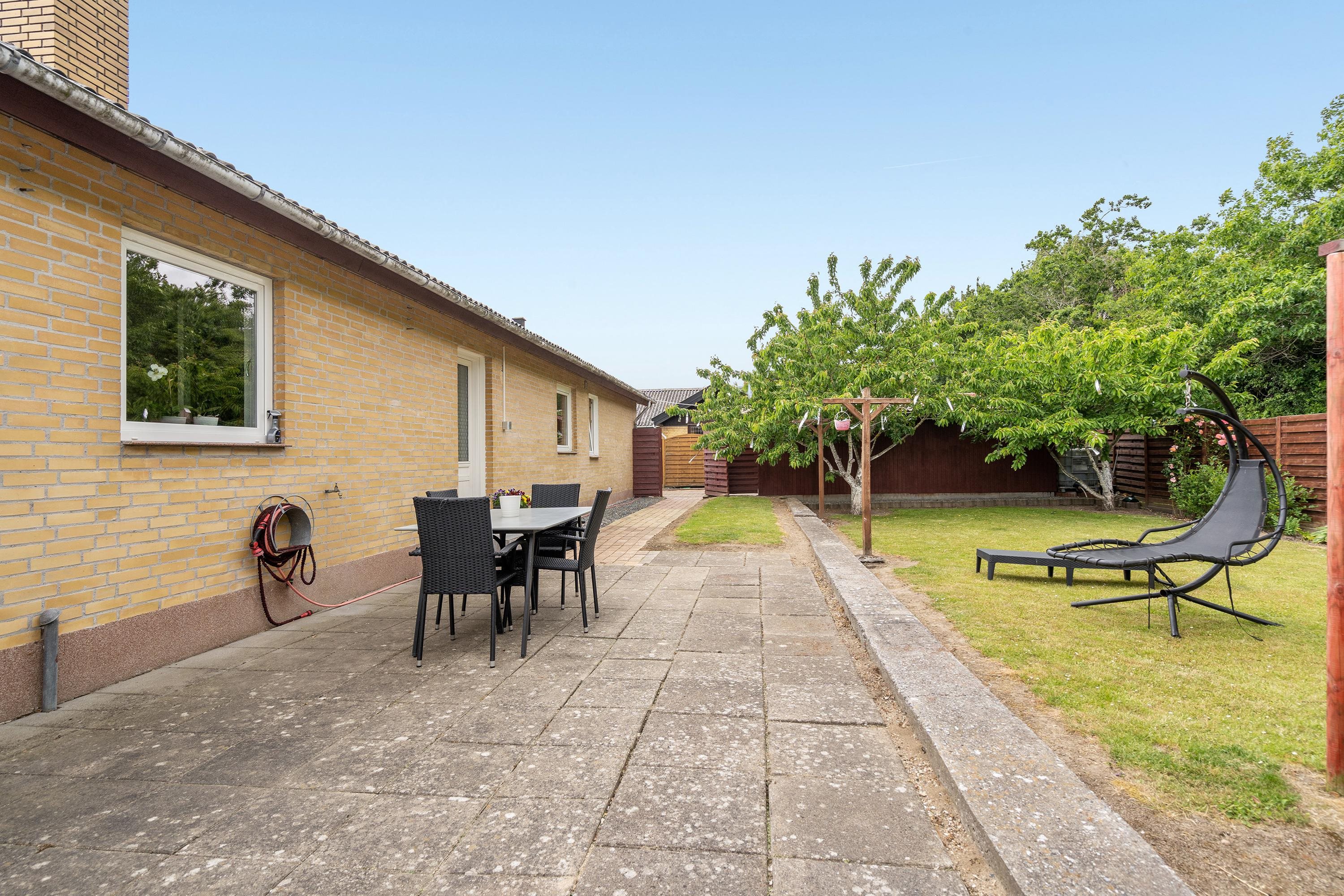 Fremhævet terrasse billede i fuldskærmstilstand. Billede af Riddersborgvej 10, 4900 Nakskov