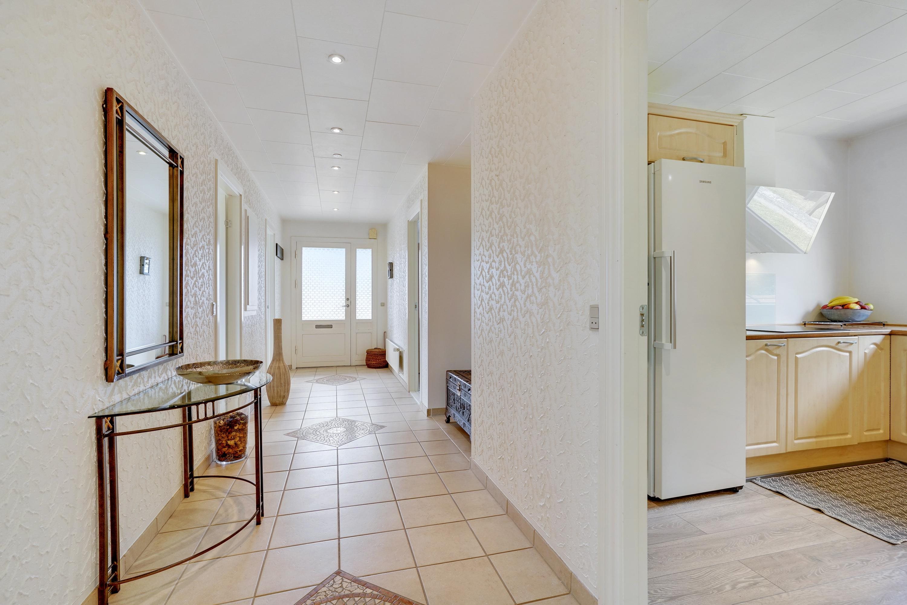 Fremhævet entré billede i fuldskærmstilstand. Billede af Riddersborgvej 10, 4900 Nakskov