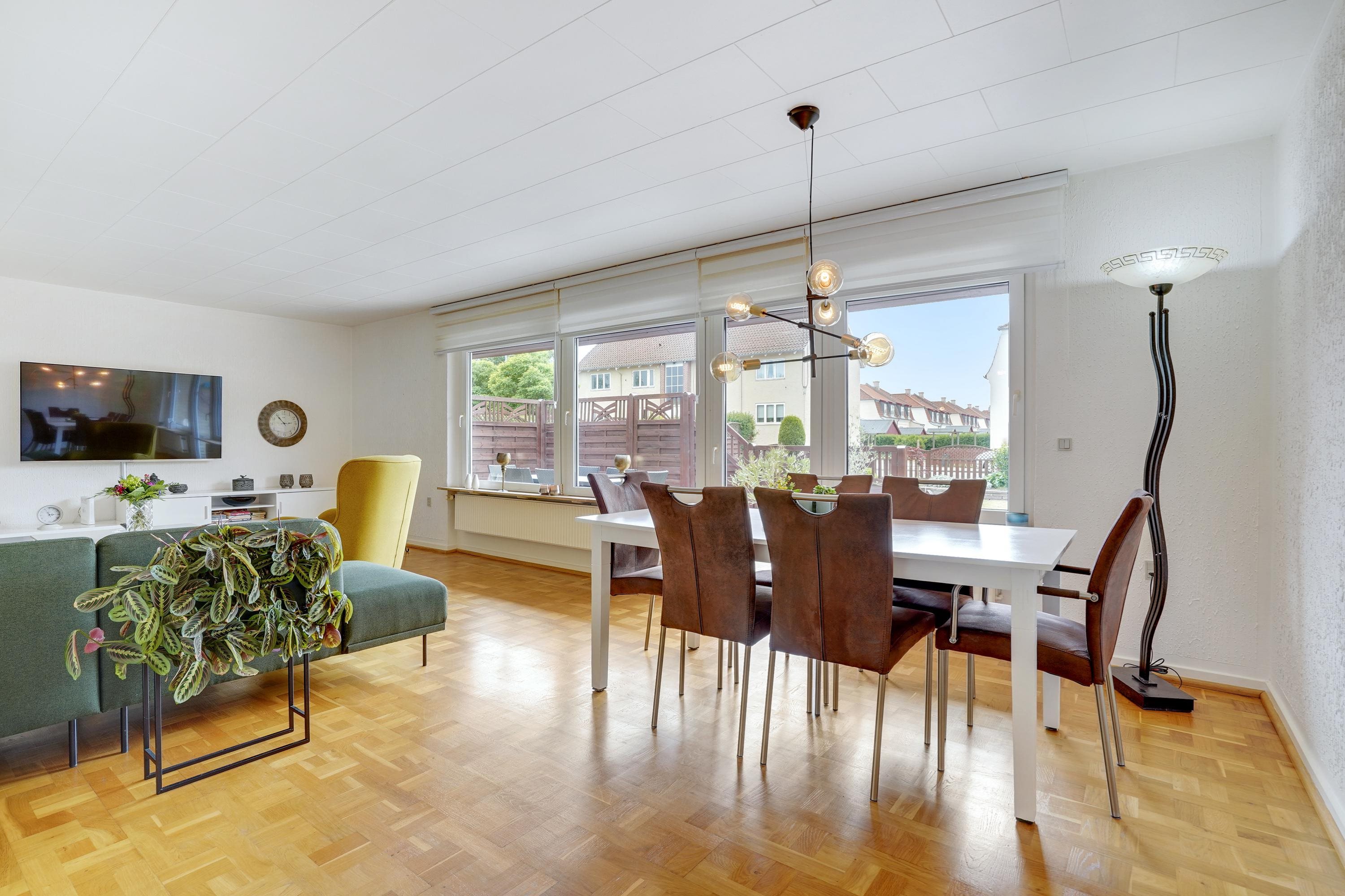 Fremhævet stue billede i fuldskærmstilstand. Billede af Riddersborgvej 10, 4900 Nakskov