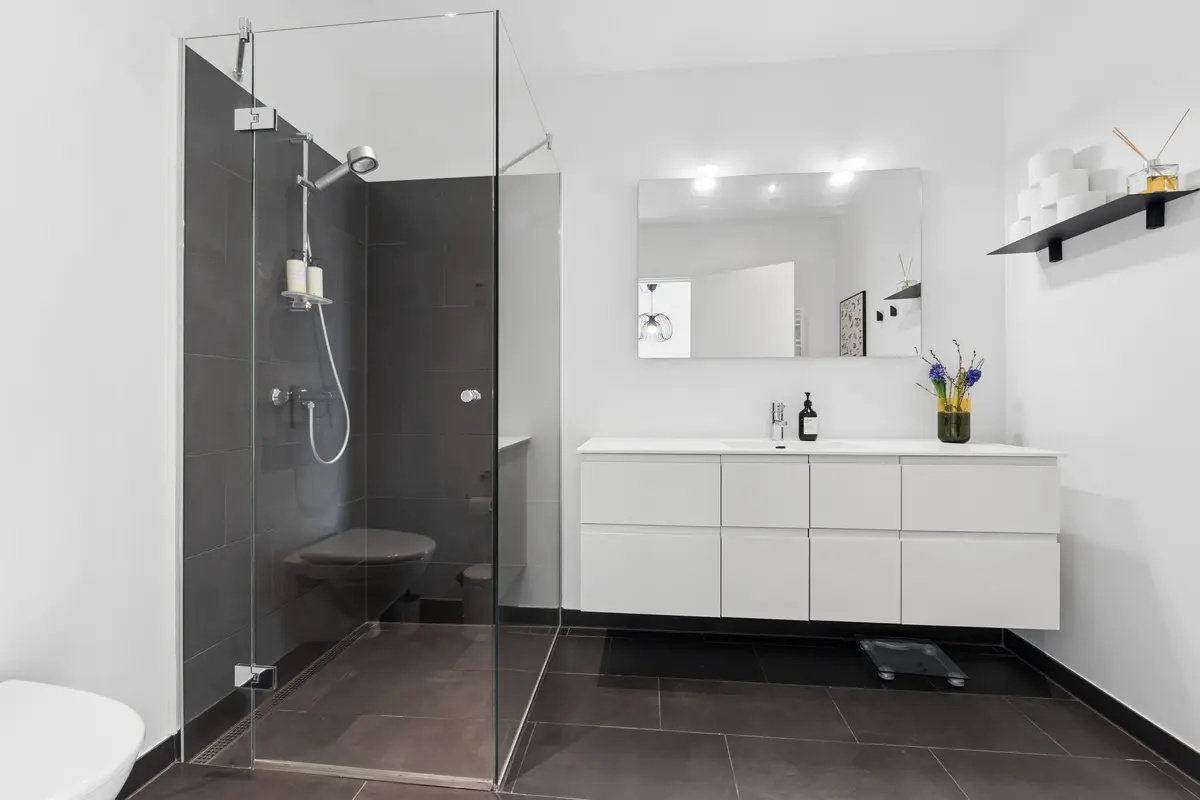 Fremhævet  billede i fuldskærmstilstand. Billede af Carl Von Rosensvej 22, 2950 Vedbæk