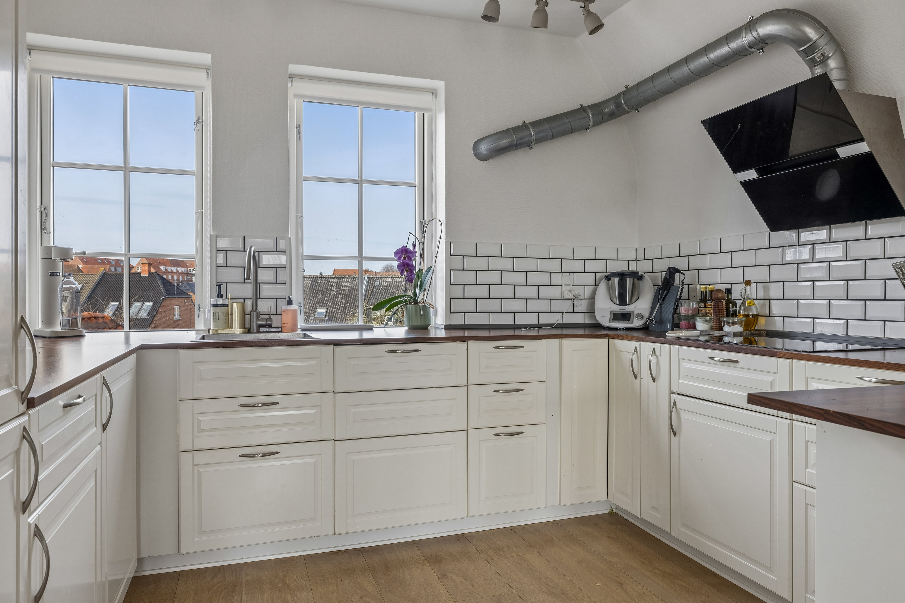 Fremhævet køkken billede i fuldskærmstilstand. Billede af Borgervænget 11, 1., 5000 Odense C