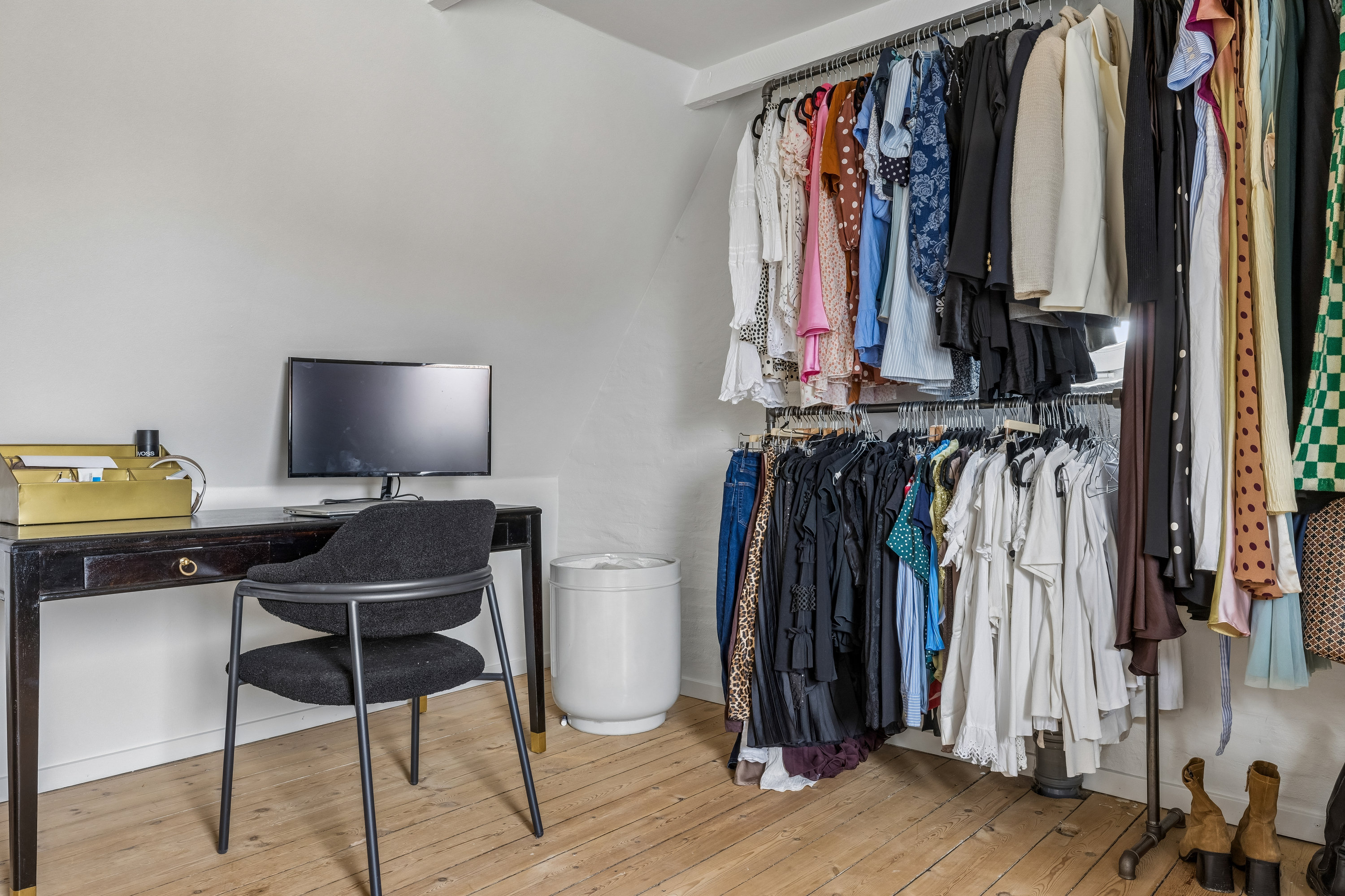 Fremhævet værelse billede i fuldskærmstilstand. Billede af Borgervænget 11, 1., 5000 Odense C