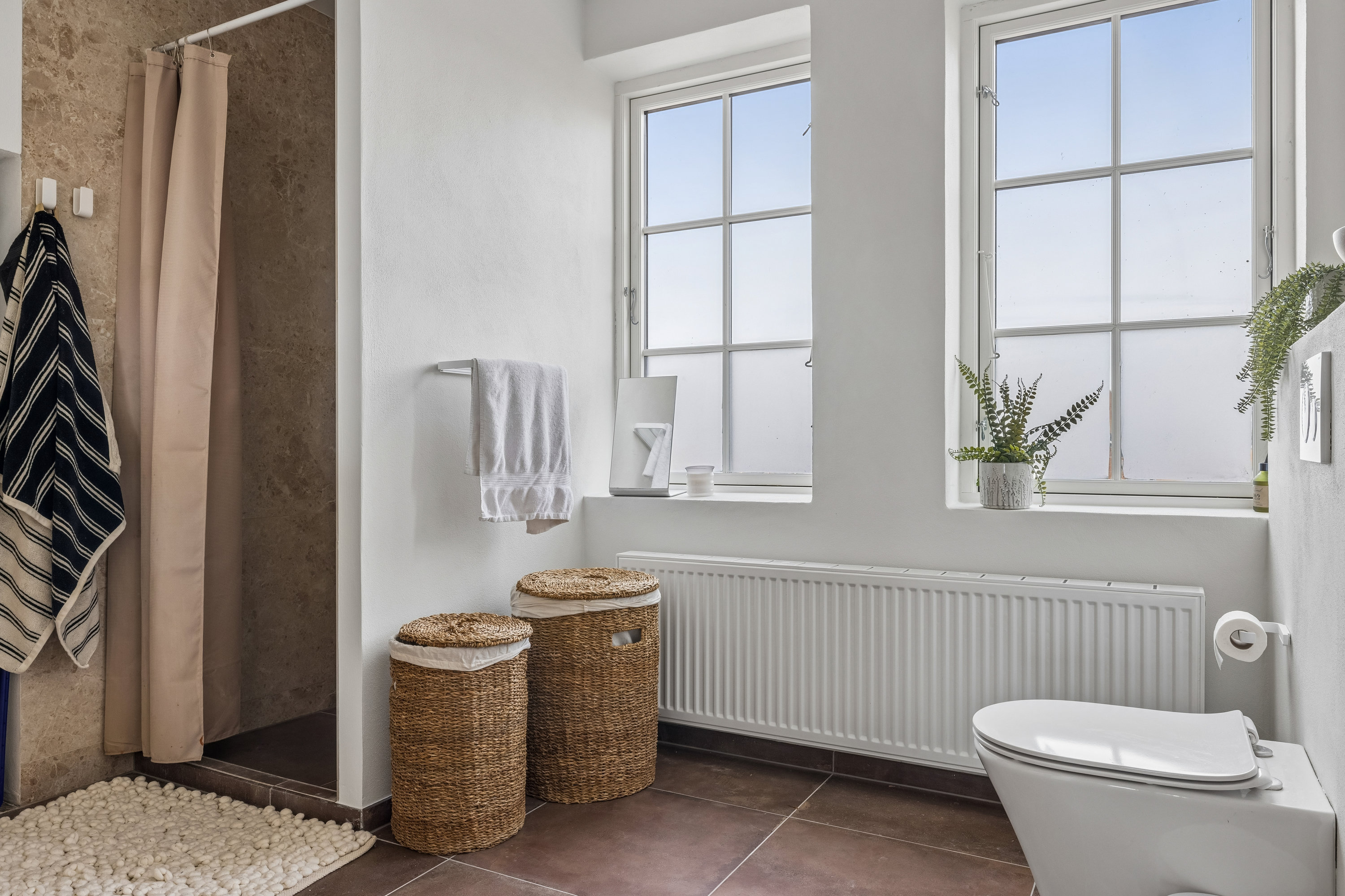 Fremhævet badeværelse billede i fuldskærmstilstand. Billede af Borgervænget 11, 1., 5000 Odense C