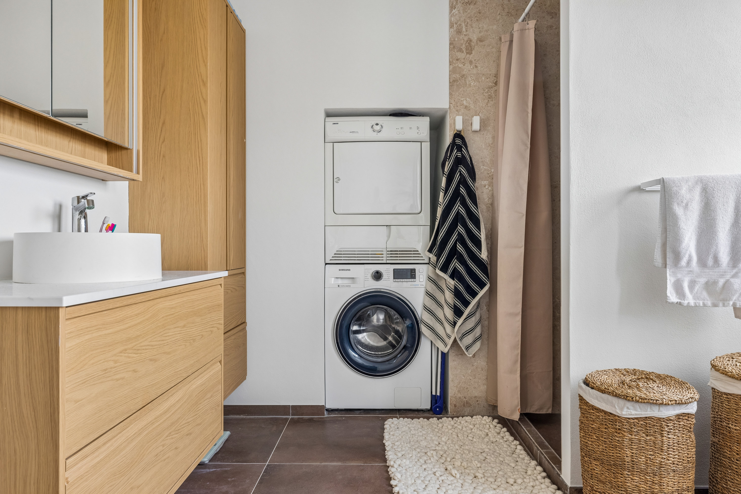 Fremhævet gang billede i fuldskærmstilstand. Billede af Borgervænget 11, 1., 5000 Odense C