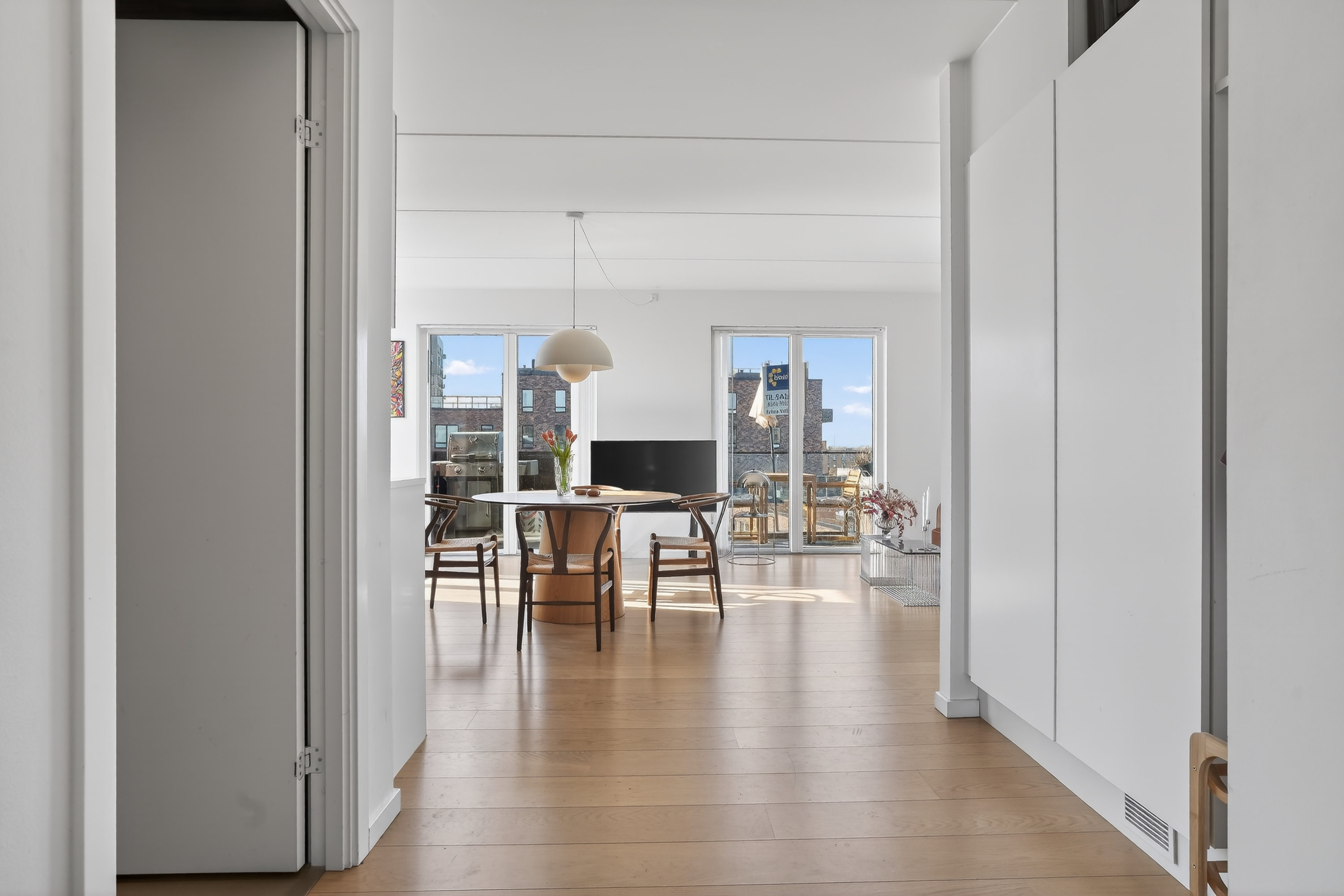 Fremhævet entré billede i fuldskærmstilstand. Billede af Ingrid Marievej 52, 5. tv., 2500 Valby