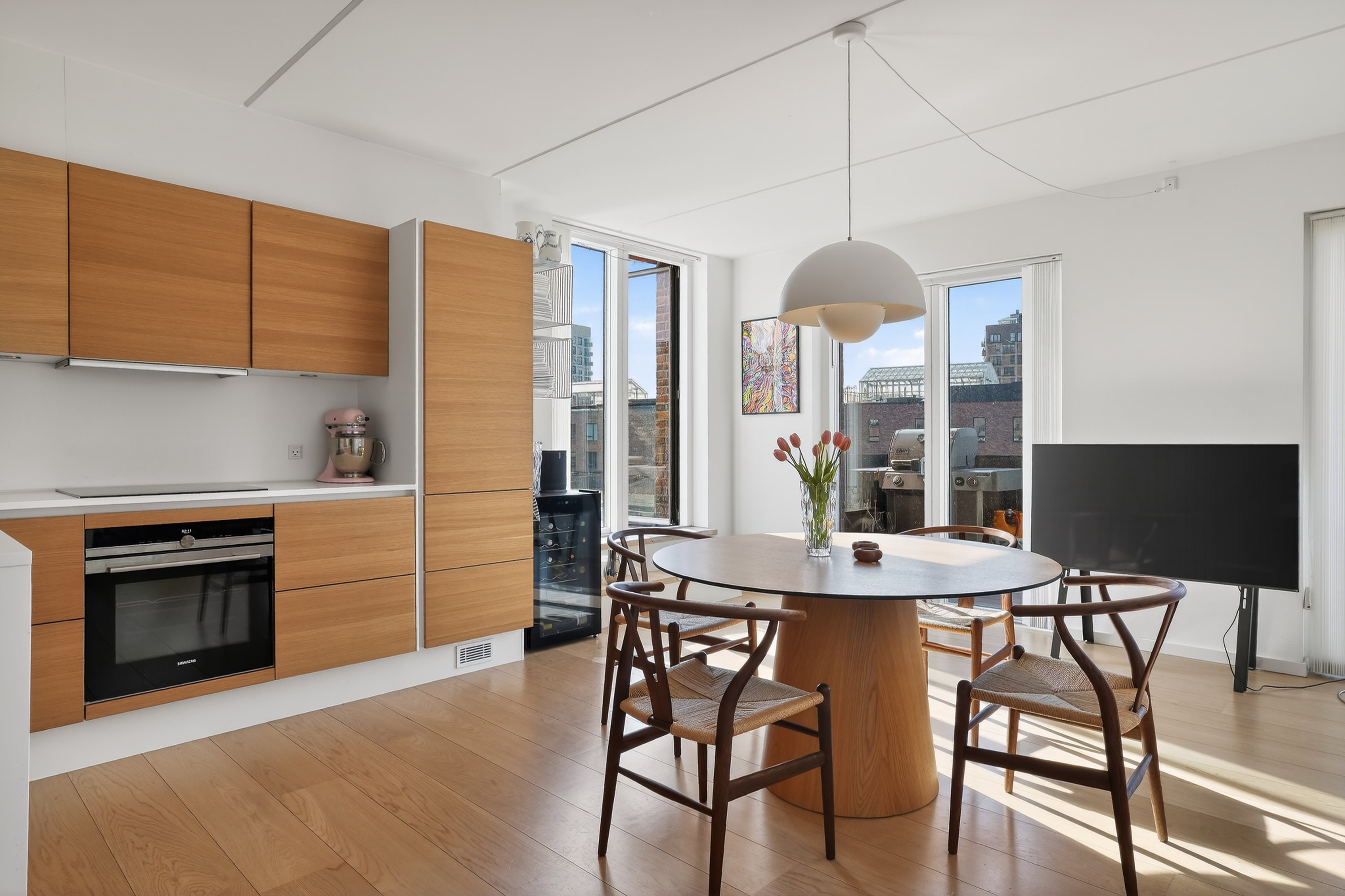 Fremhævet stue billede i fuldskærmstilstand. Billede af Ingrid Marievej 52, 5. tv., 2500 Valby