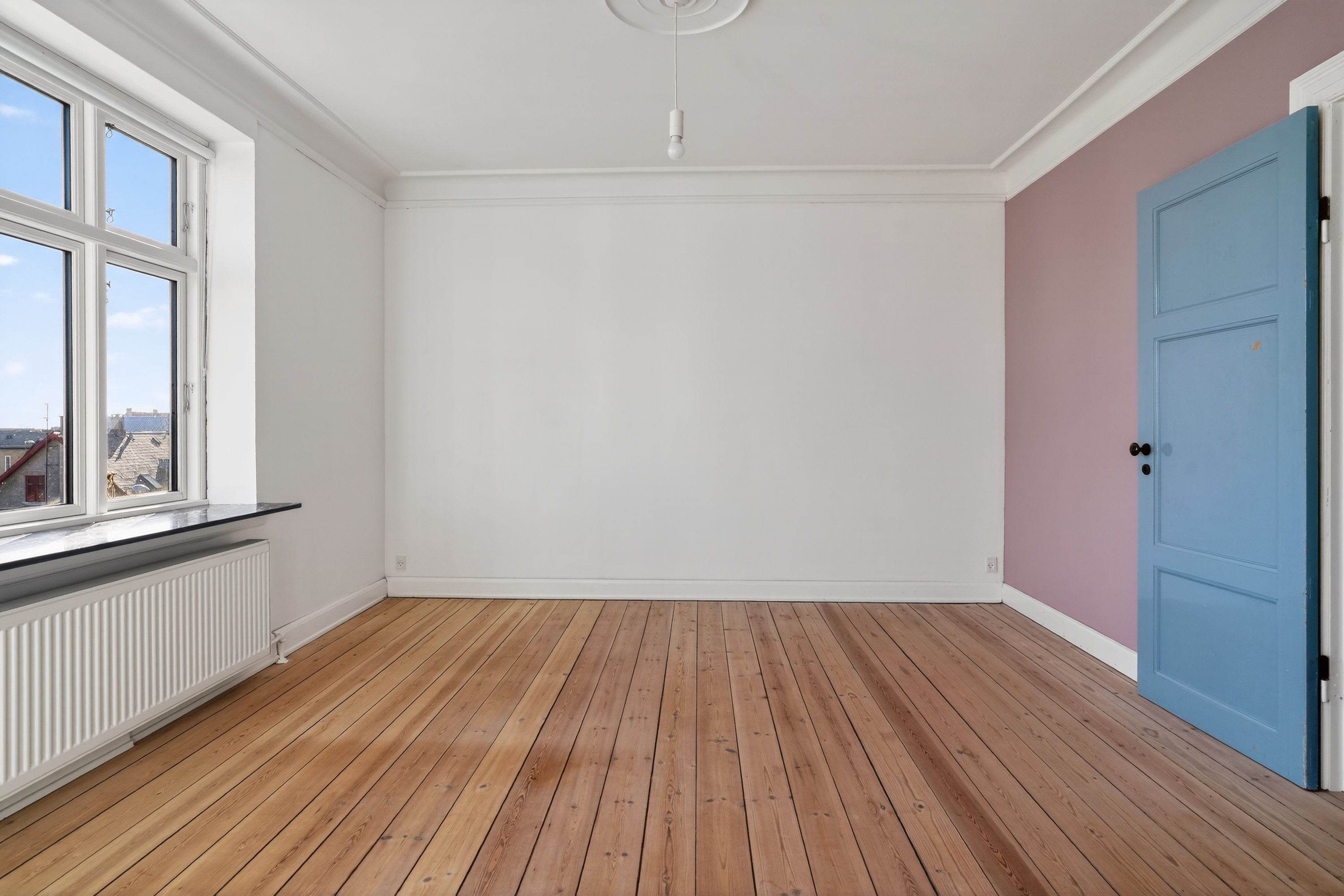 Fremhævet stue billede i fuldskærmstilstand. Billede af Rosenvænget 5, 3000 Helsingør