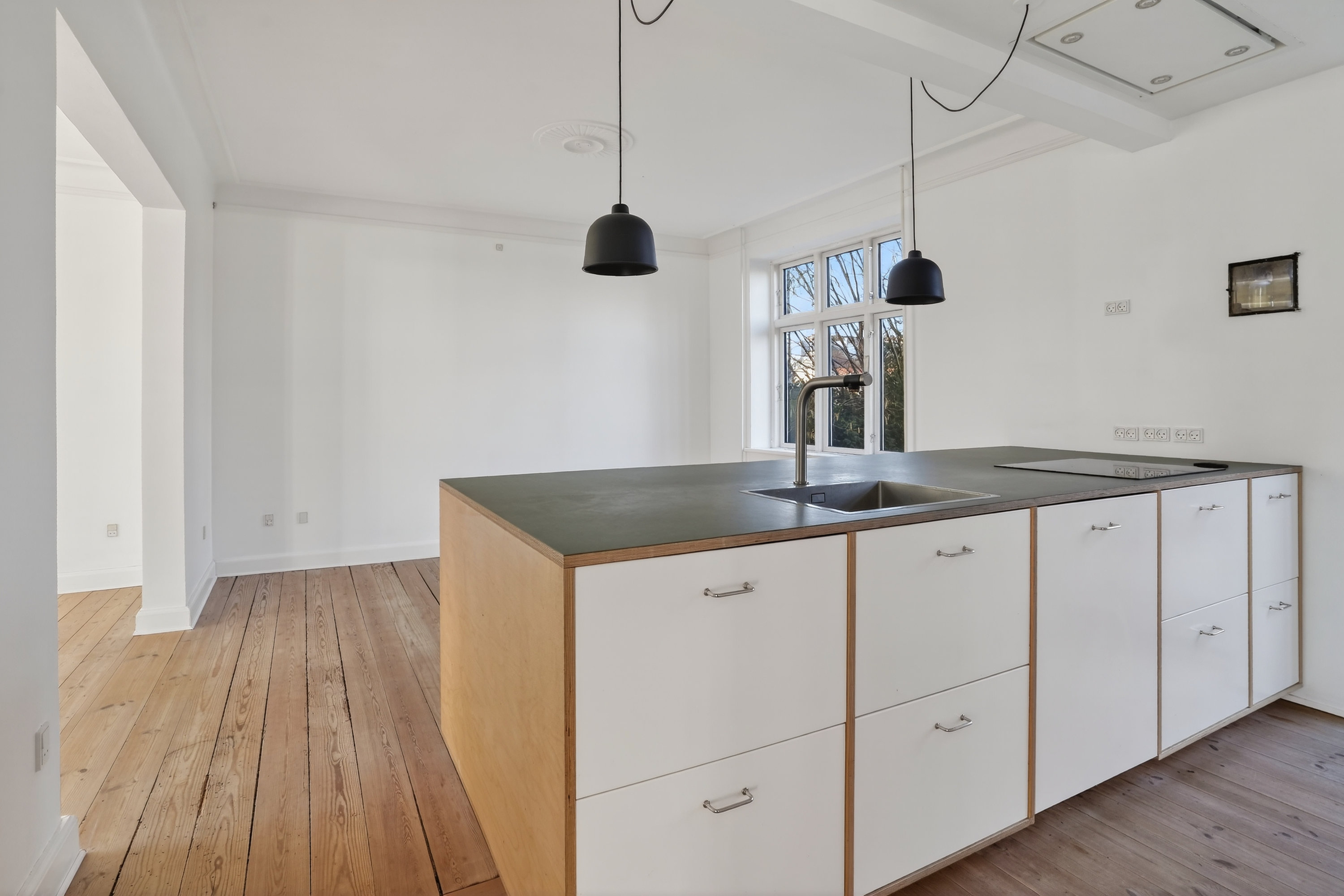 Fremhævet køkken billede i fuldskærmstilstand. Billede af Rosenvænget 5, 3000 Helsingør