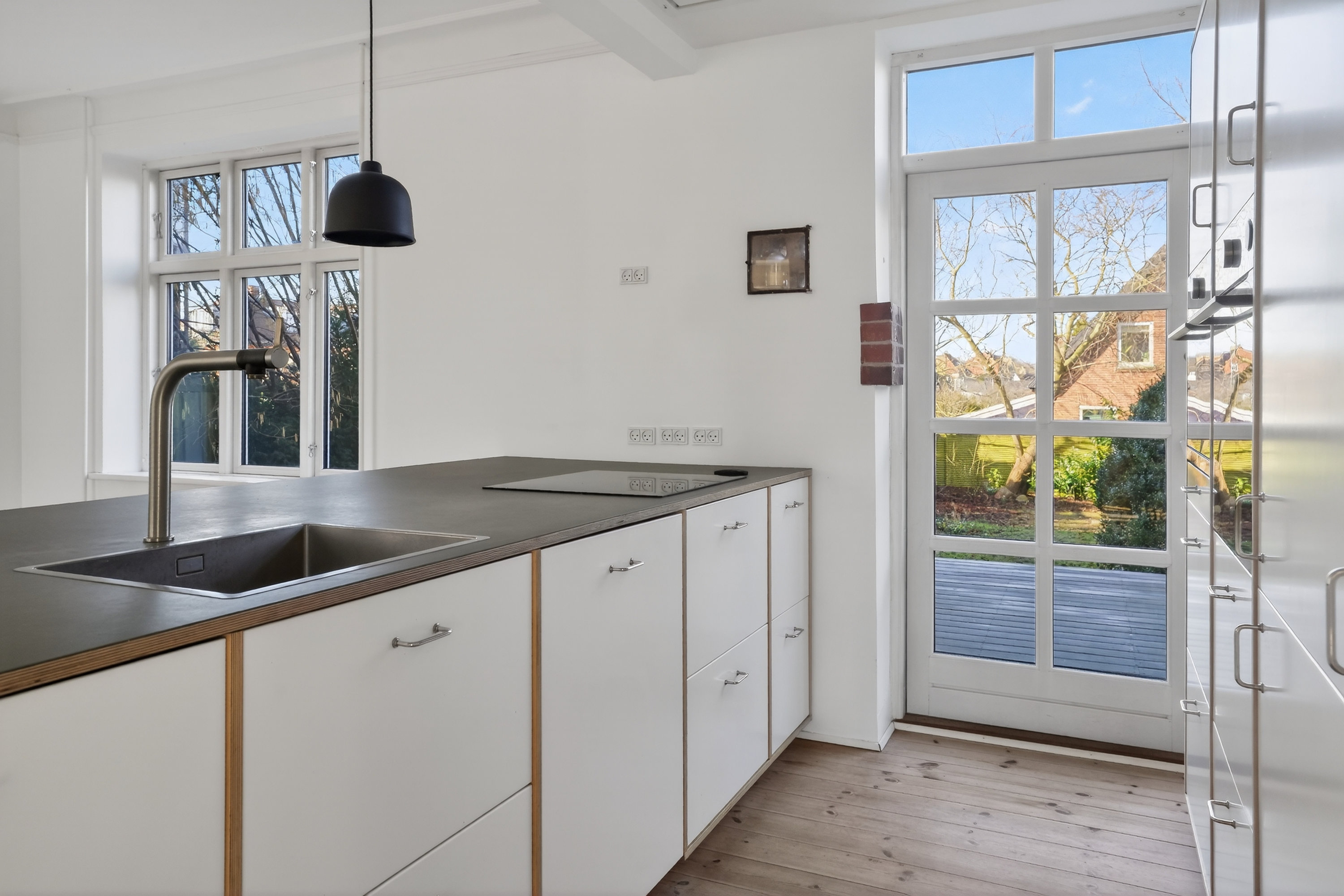 Fremhævet køkken billede i fuldskærmstilstand. Billede af Rosenvænget 5, 3000 Helsingør