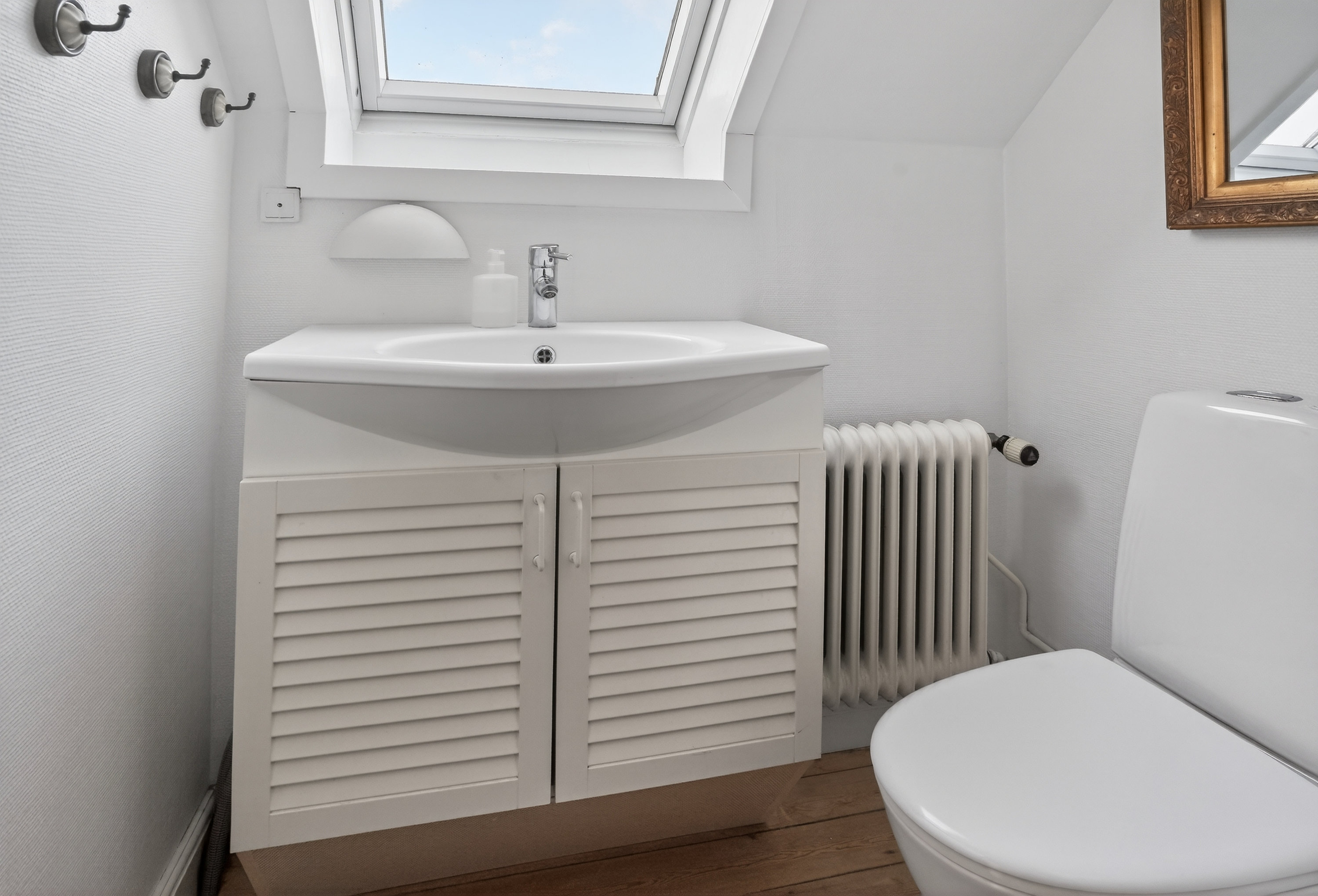 Fremhævet wc billede i fuldskærmstilstand. Billede af Rosenvænget 5, 3000 Helsingør