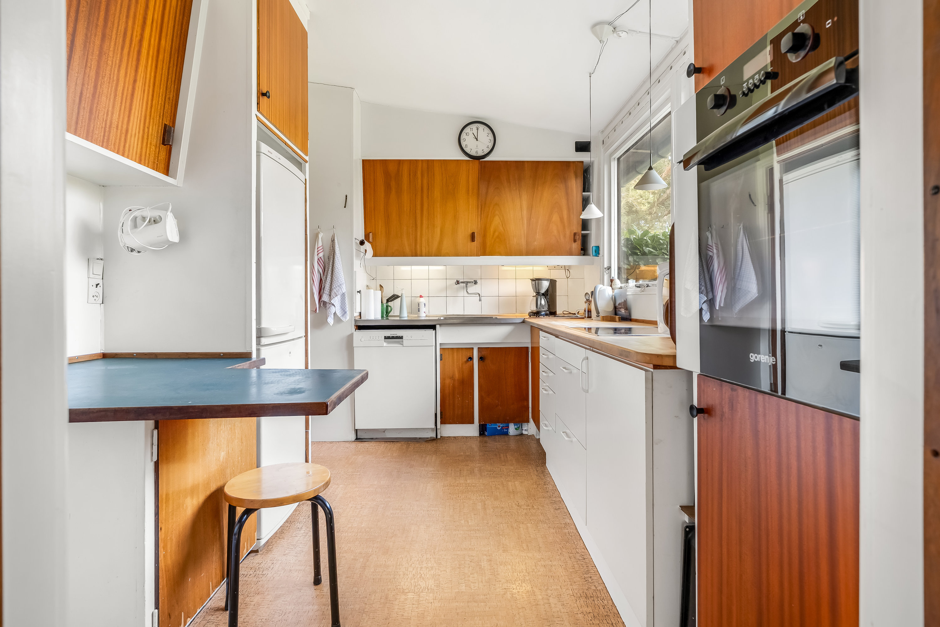 Fremhævet køkken billede i fuldskærmstilstand. Billede af Skovtoftebakken 11, 2830 Virum