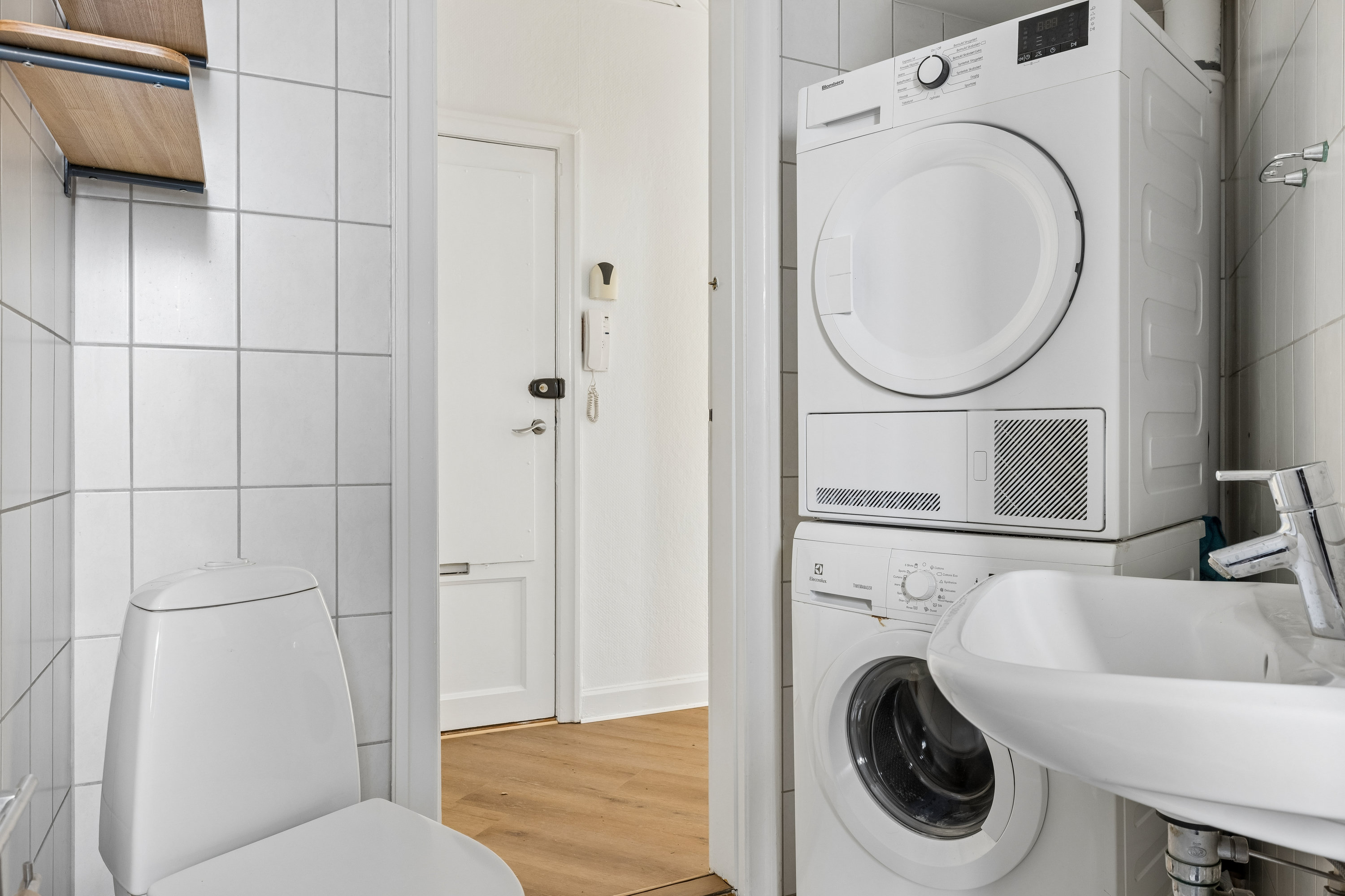 Fremhævet badeværelse billede i fuldskærmstilstand. Billede af Ørstedsgade 41, 1. tv., 5000 Odense C