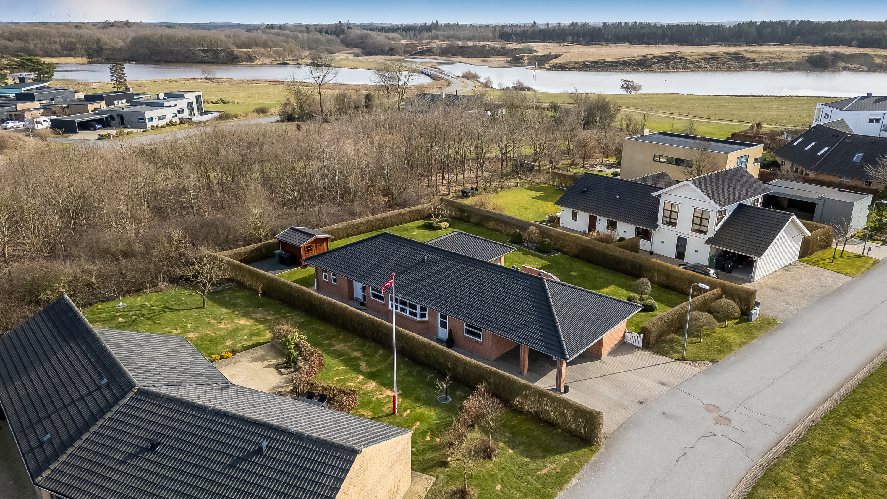 Fremhævet luftfoto billede i fuldskærmstilstand. Billede af Skovvikken 34, Mejrup, 7500 Holstebro