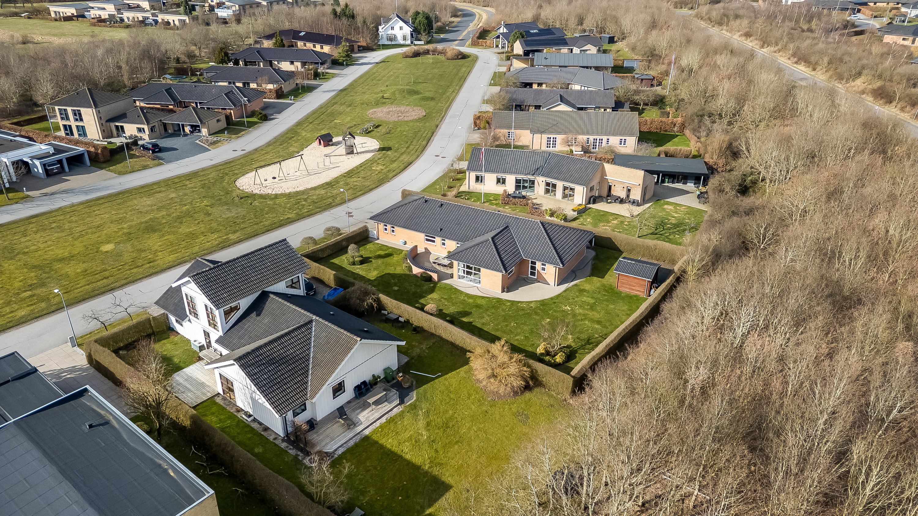 Fremhævet luftfoto billede i fuldskærmstilstand. Billede af Skovvikken 34, Mejrup, 7500 Holstebro