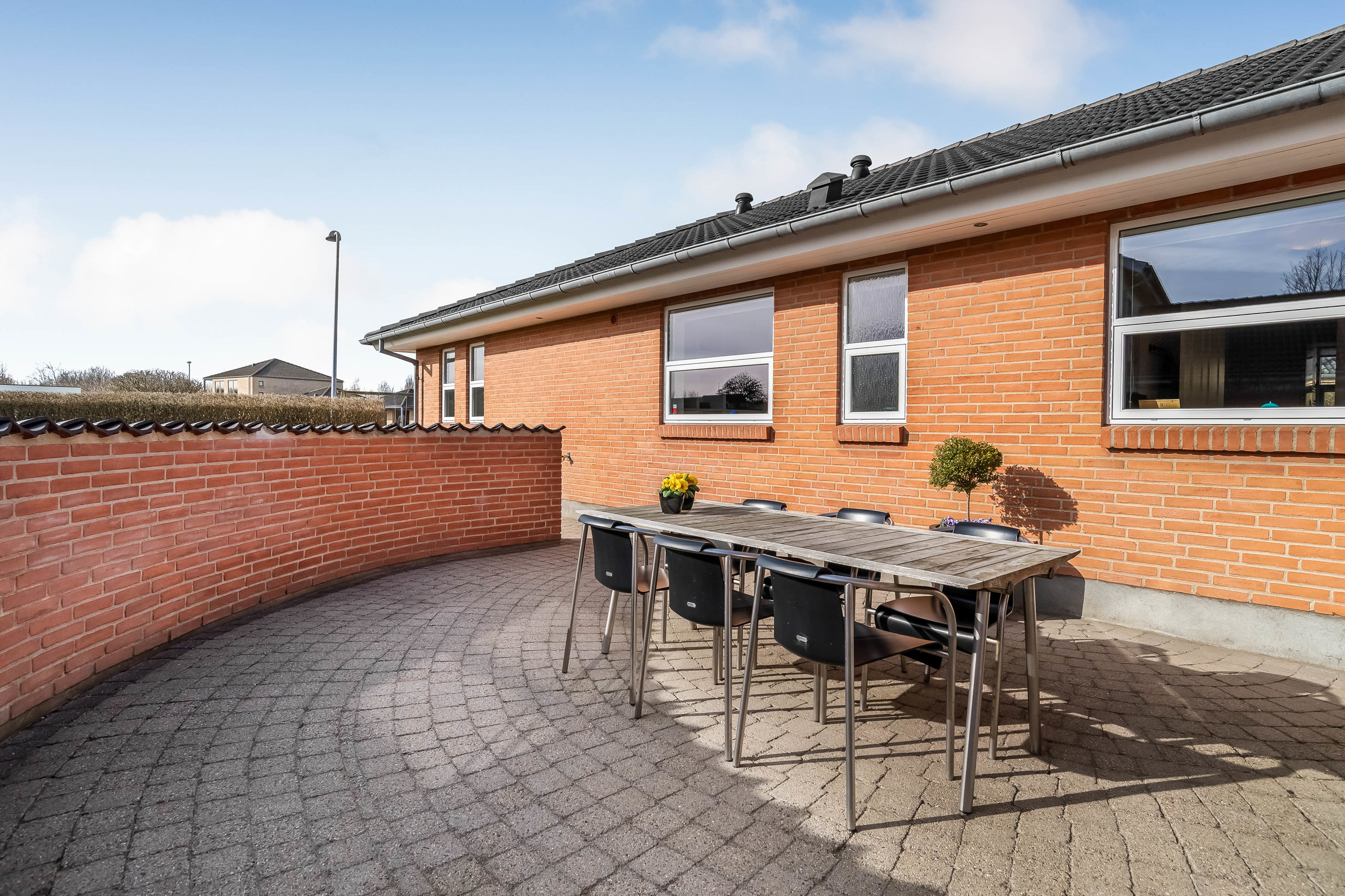 Fremhævet terrasse billede i fuldskærmstilstand. Billede af Skovvikken 34, Mejrup, 7500 Holstebro