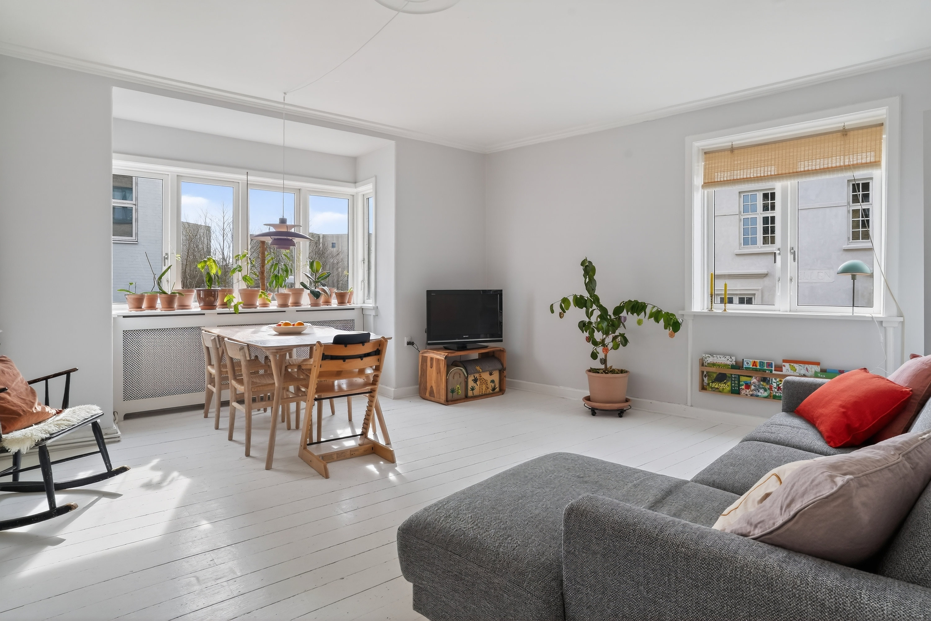 Fremhævet stue billede i fuldskærmstilstand. Billede af Skydebane Alle 1, 1. th., 3000 Helsingør