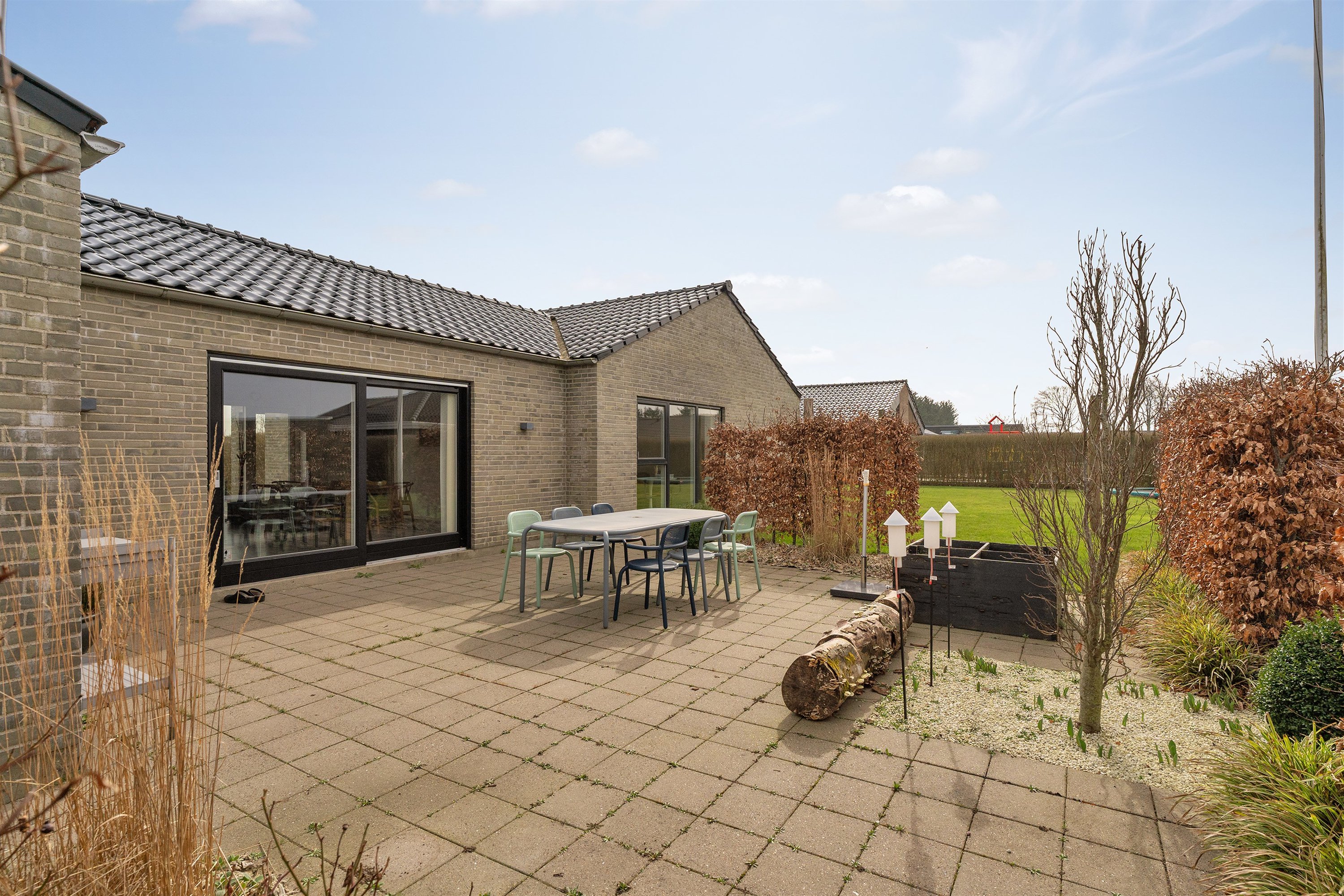 Fremhævet terrasse billede i fuldskærmstilstand. Billede af Lillevang 110, 7190 Billund