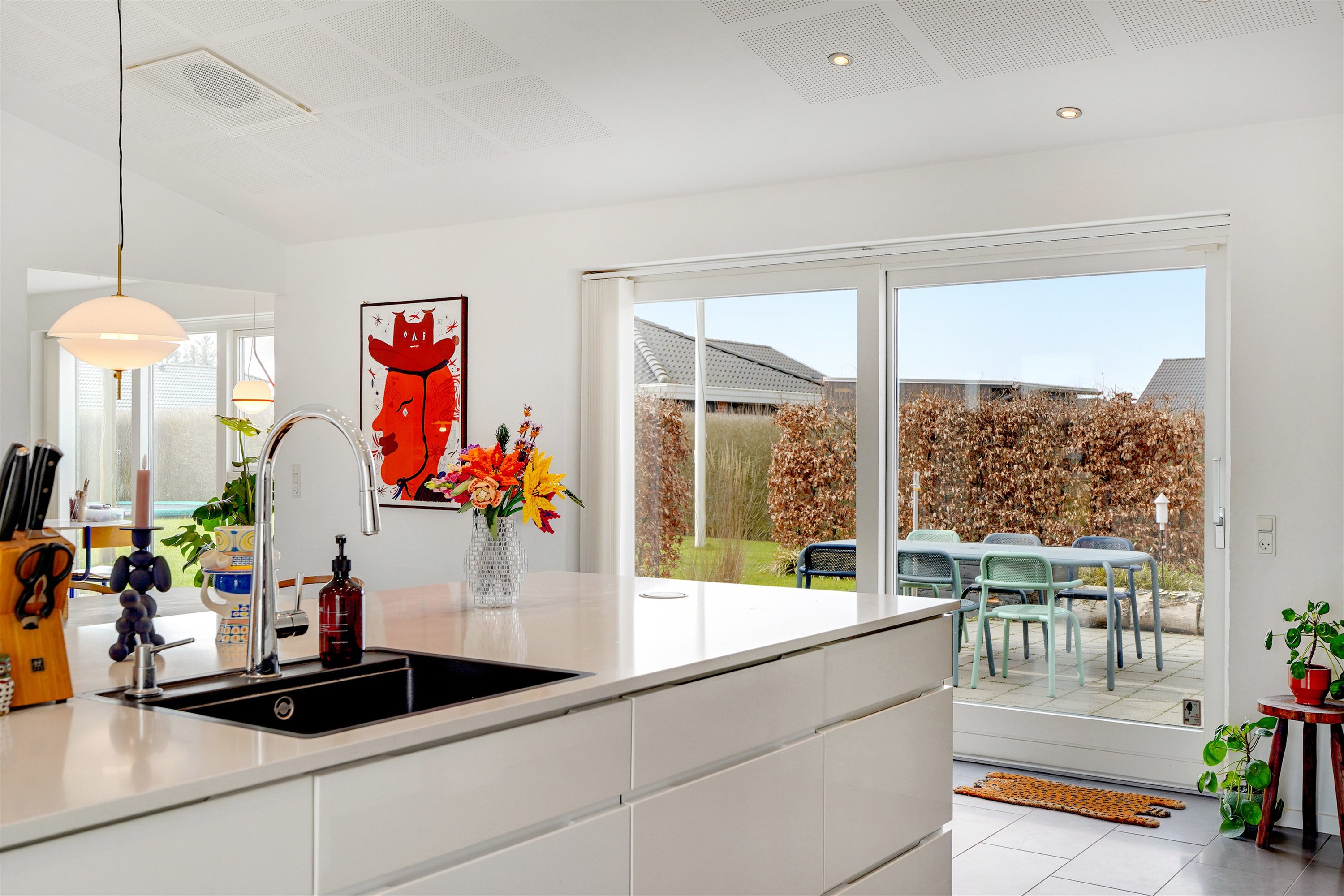 Fremhævet køkken billede i fuldskærmstilstand. Billede af Lillevang 110, 7190 Billund