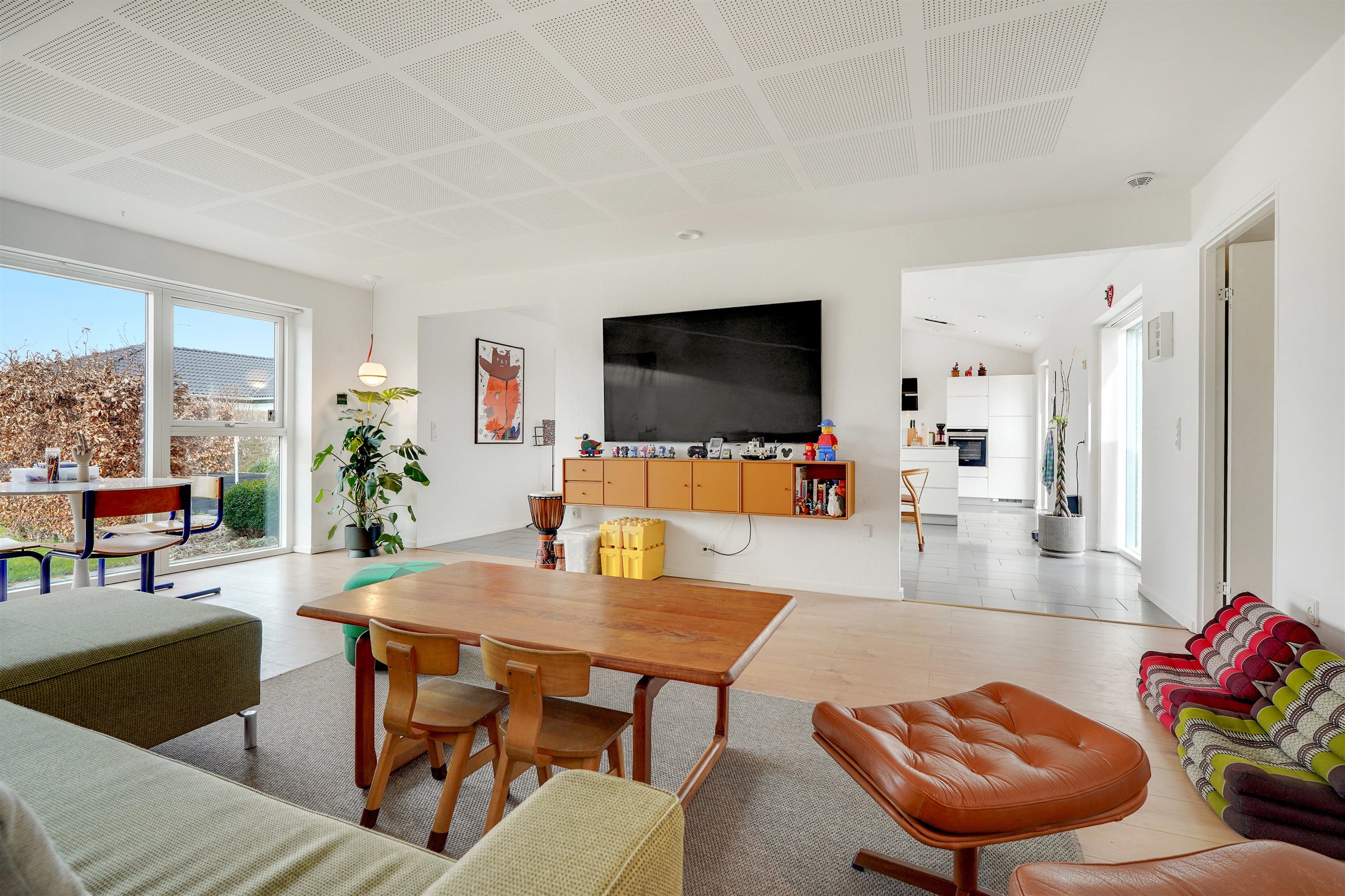 Fremhævet stue billede i fuldskærmstilstand. Billede af Lillevang 110, 7190 Billund