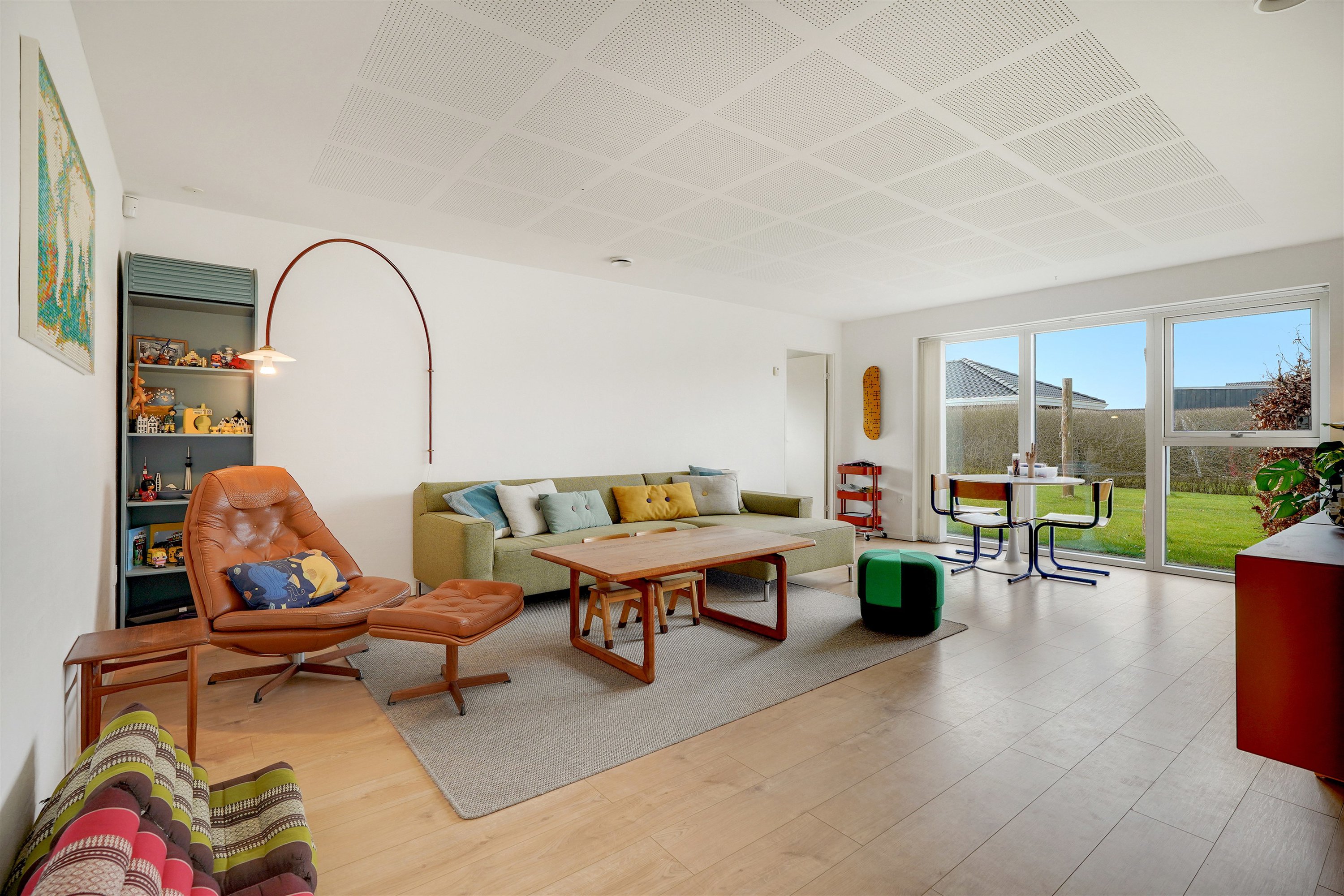 Fremhævet stue billede i fuldskærmstilstand. Billede af Lillevang 110, 7190 Billund