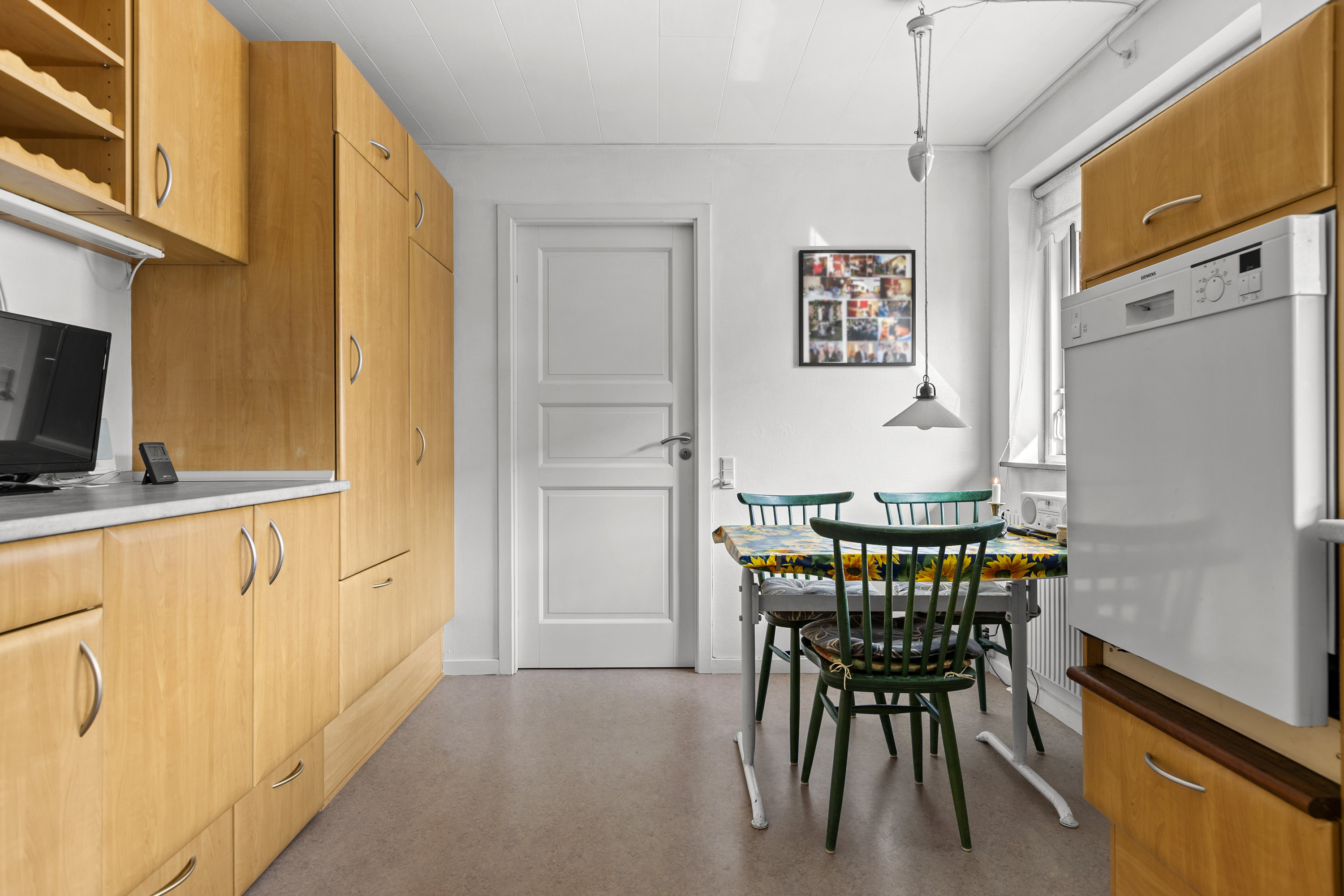Fremhævet køkken billede i fuldskærmstilstand. Billede af Kristoffersvej 27, 4100 Ringsted