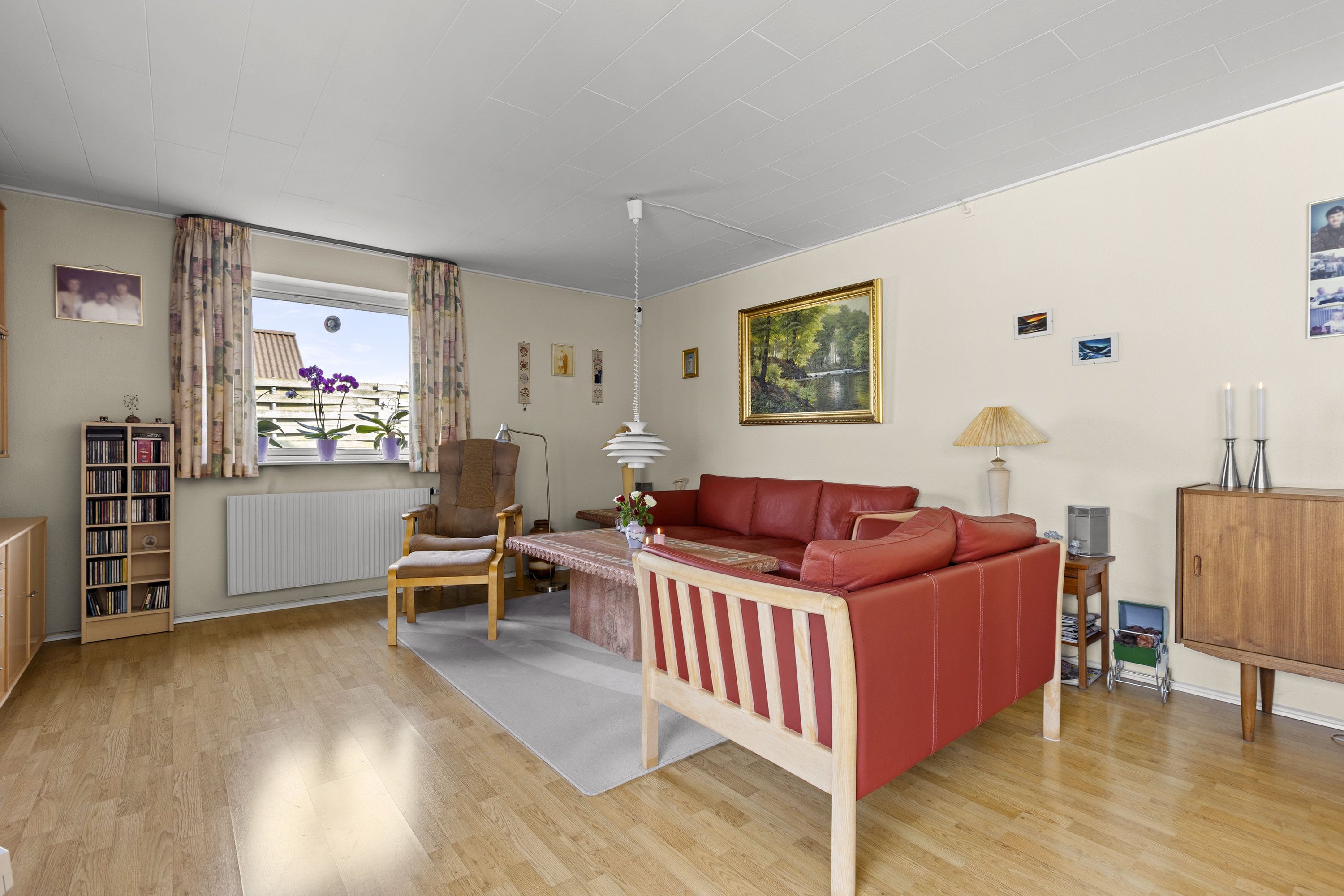 Fremhævet stue billede i fuldskærmstilstand. Billede af Kristoffersvej 27, 4100 Ringsted