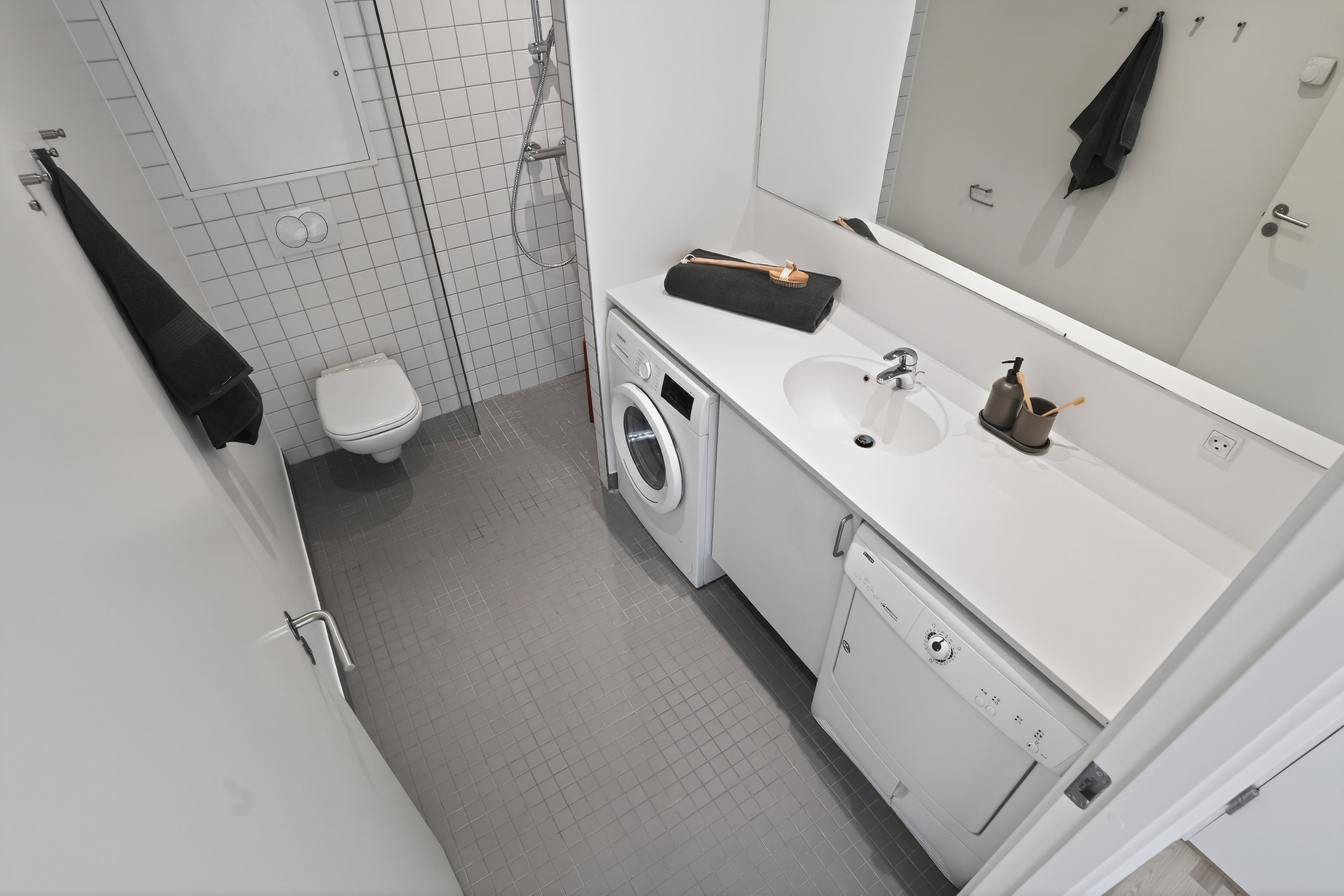 Fremhævet badeværelse billede i fuldskærmstilstand. Billede af Karin Nellemoses Vej 3, 1. th., 2500 Valby