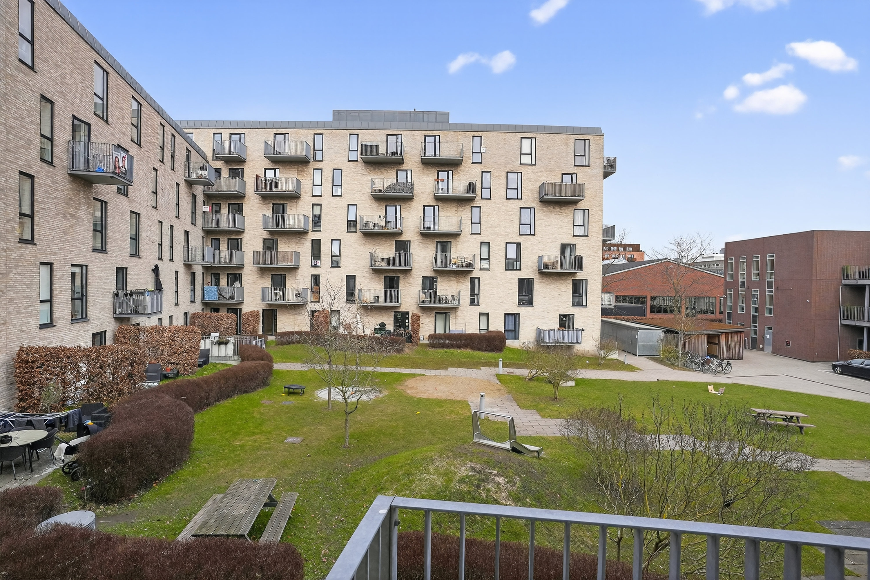 Fremhævet udsigt billede i fuldskærmstilstand. Billede af Karin Nellemoses Vej 3, 1. th., 2500 Valby