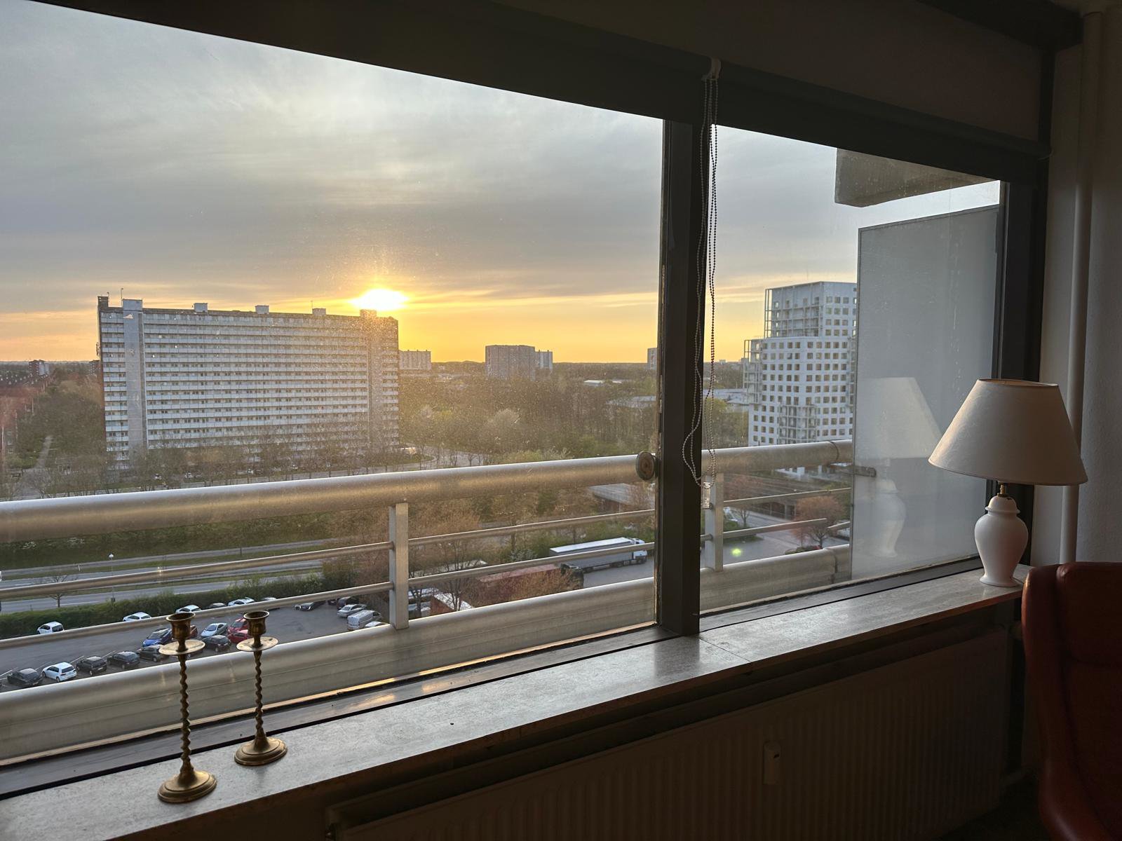 Fremhævet udsigt solnedgang billede i fuldskærmstilstand. Billede af Rebæk Søpark 3, 11. 1109., 2650 Hvidovre